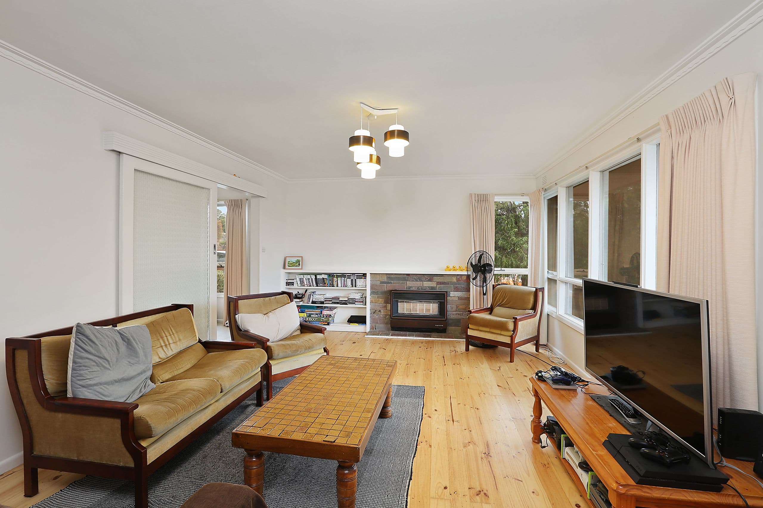 5 Hutcheson Avenue, Highton VIC 3216, Highton - Thumbnail 2