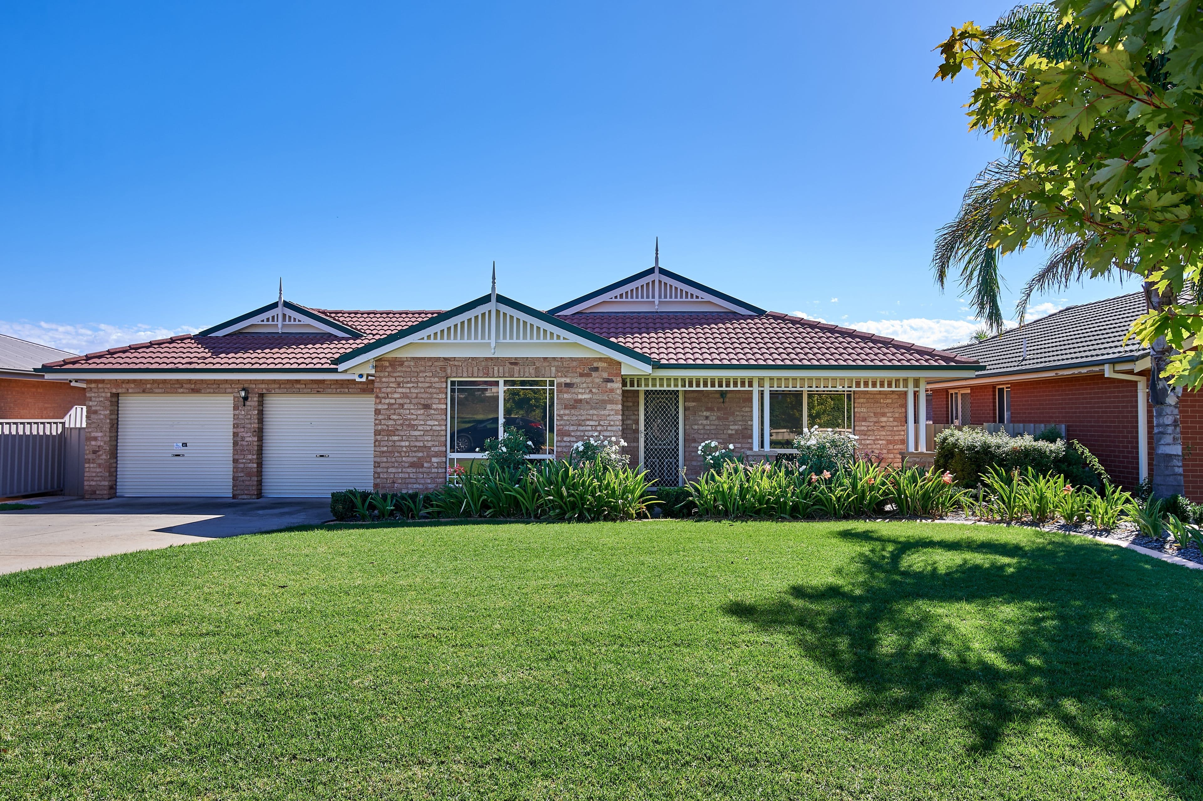 14 Gidgee Place, Glenfield Park - Image 1
