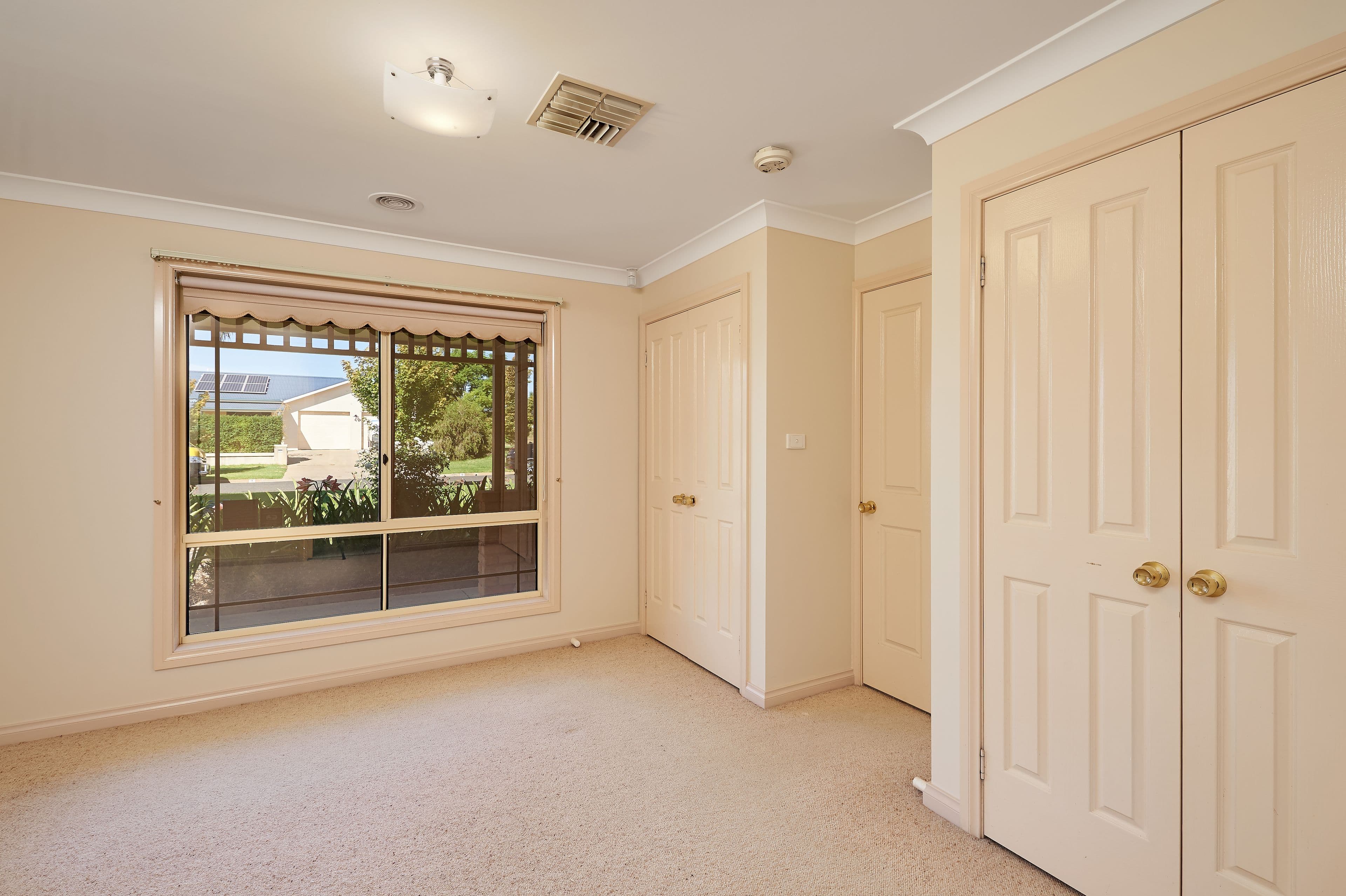 14 Gidgee Place, Glenfield Park - Thumbnail 5