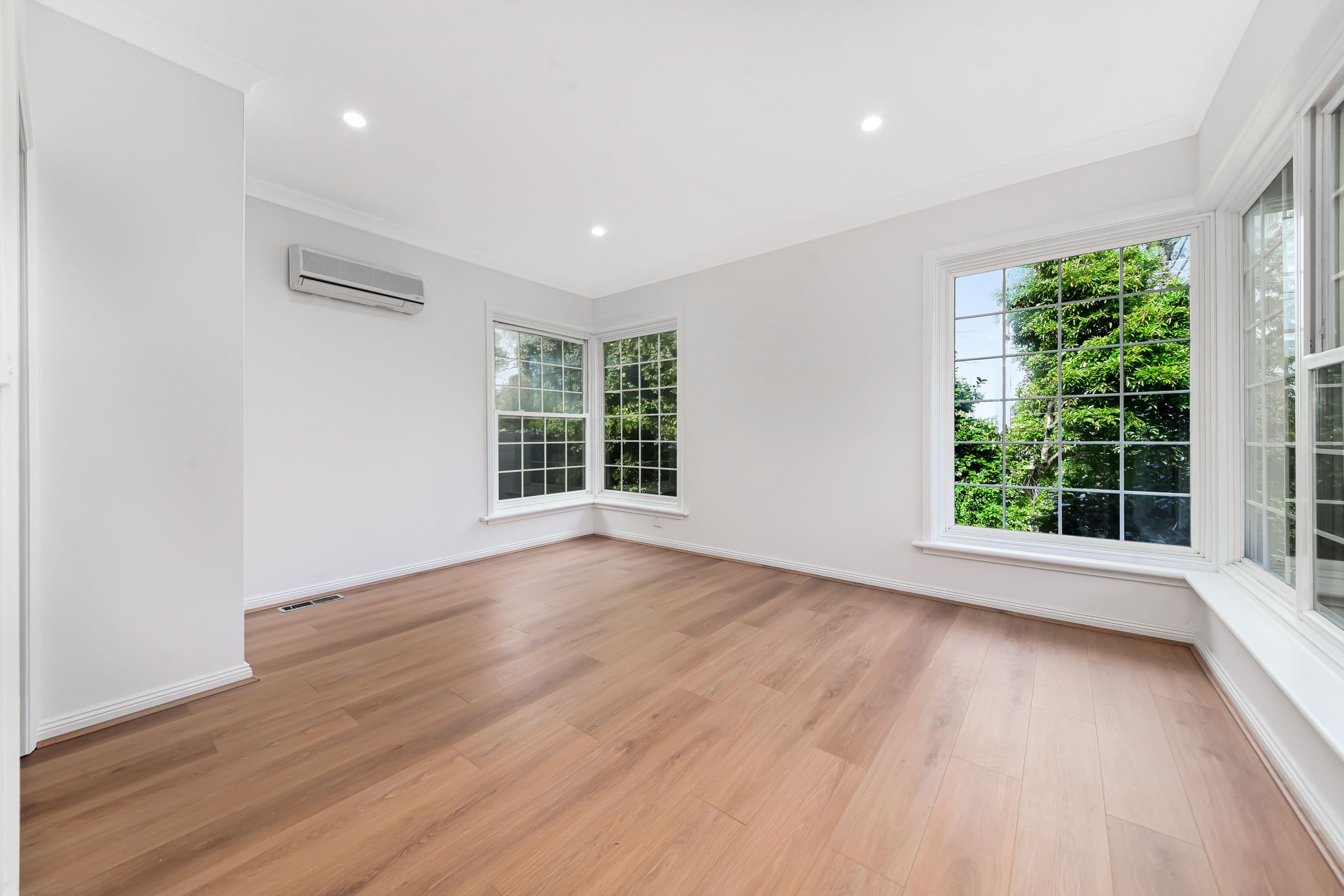 1 Wills Avenue, Mount Waverley VIC 3149, Mount Waverley - Thumbnail 2