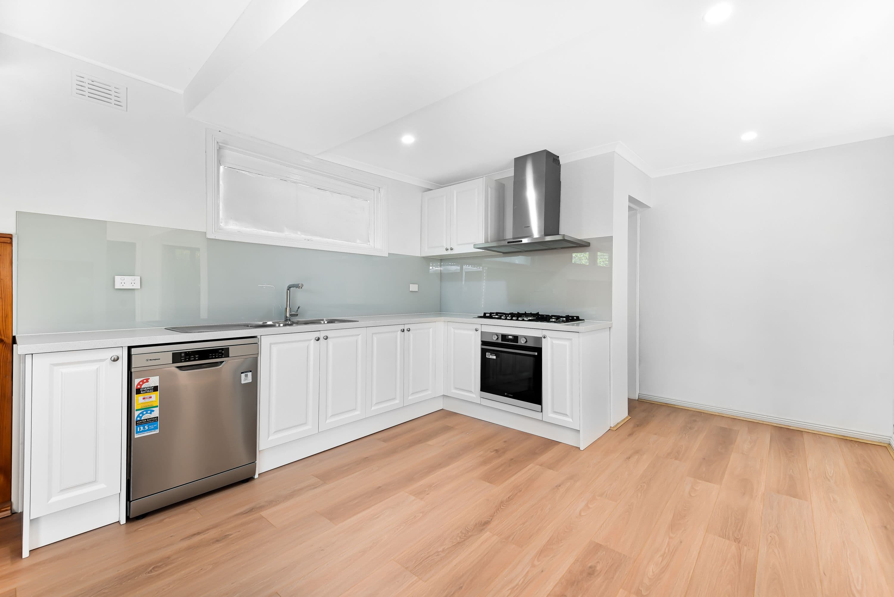 1 Wills Avenue, Mount Waverley VIC 3149, Mount Waverley - Thumbnail 4