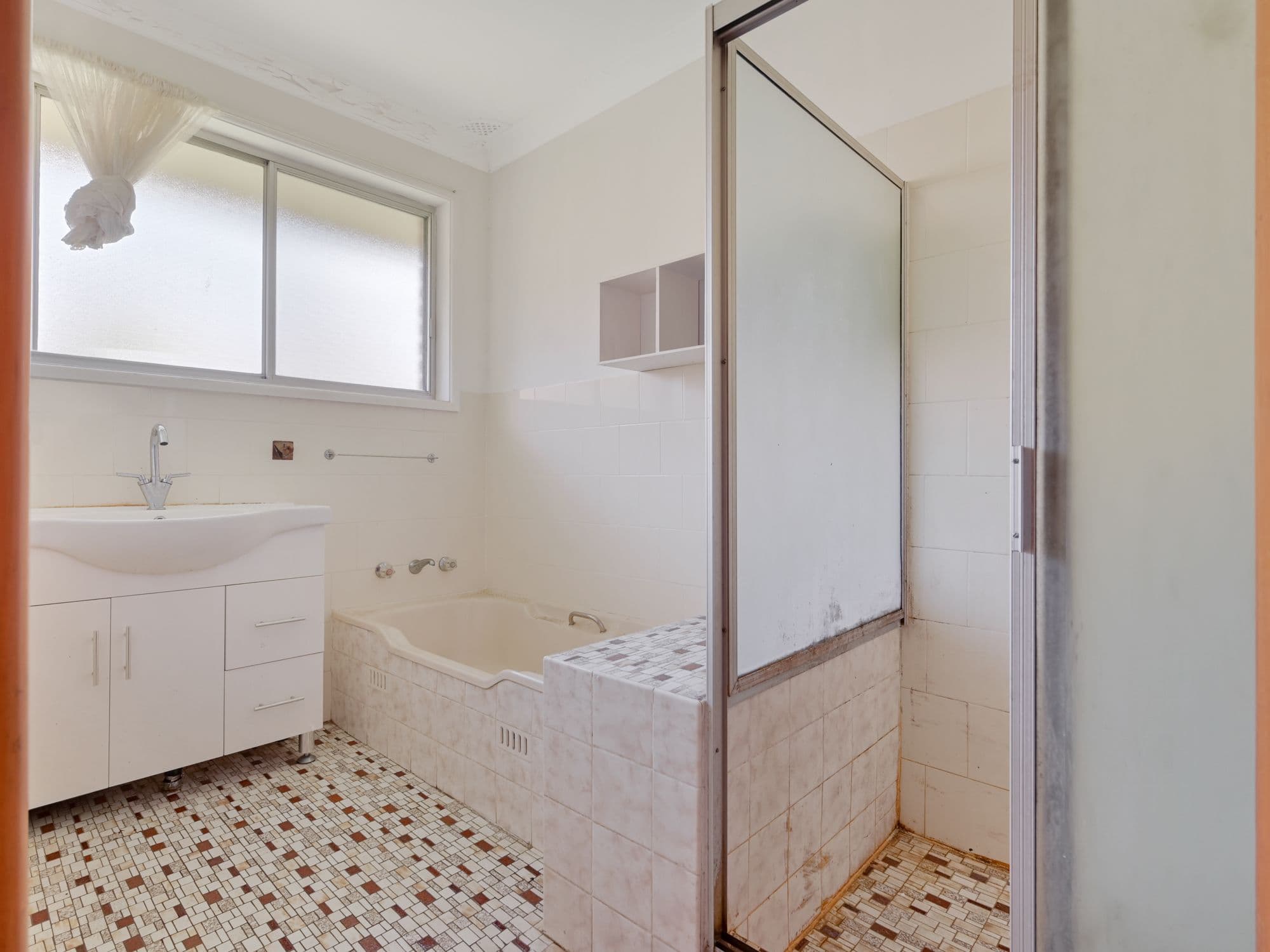 10 Wyangala Crescent, Leumeah NSW 2560, Leumeah - Thumbnail 4