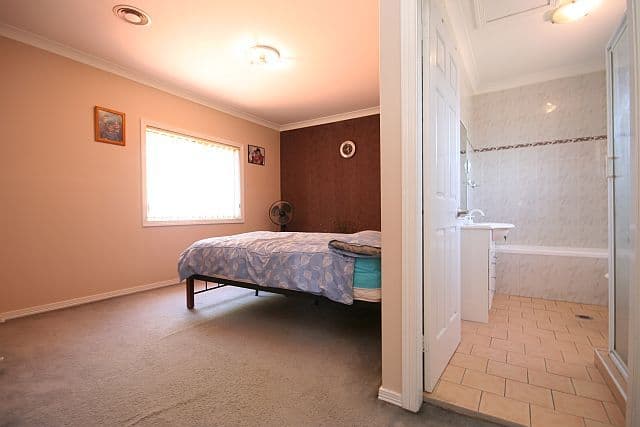 49 Sheffield Circuit, Pacific Pines, QLD, 4211, Pacific Pines - Thumbnail 5