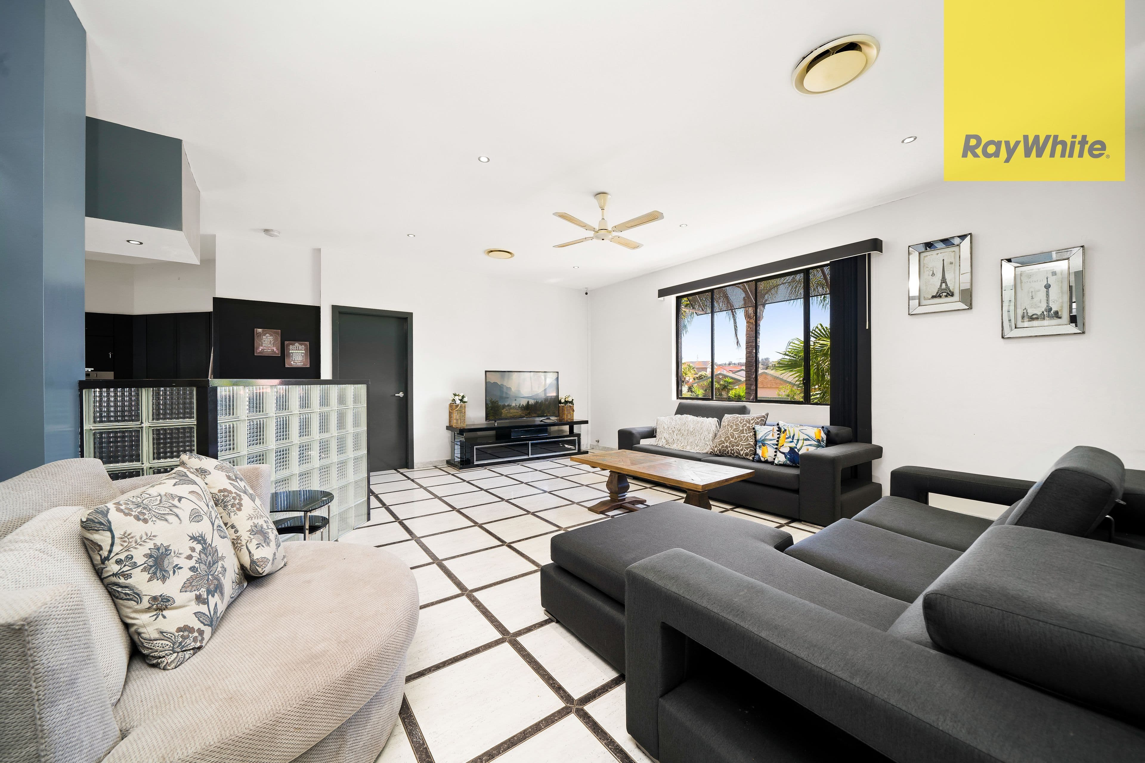 19 Adelaide Place, Cecil Hills - Thumbnail 2