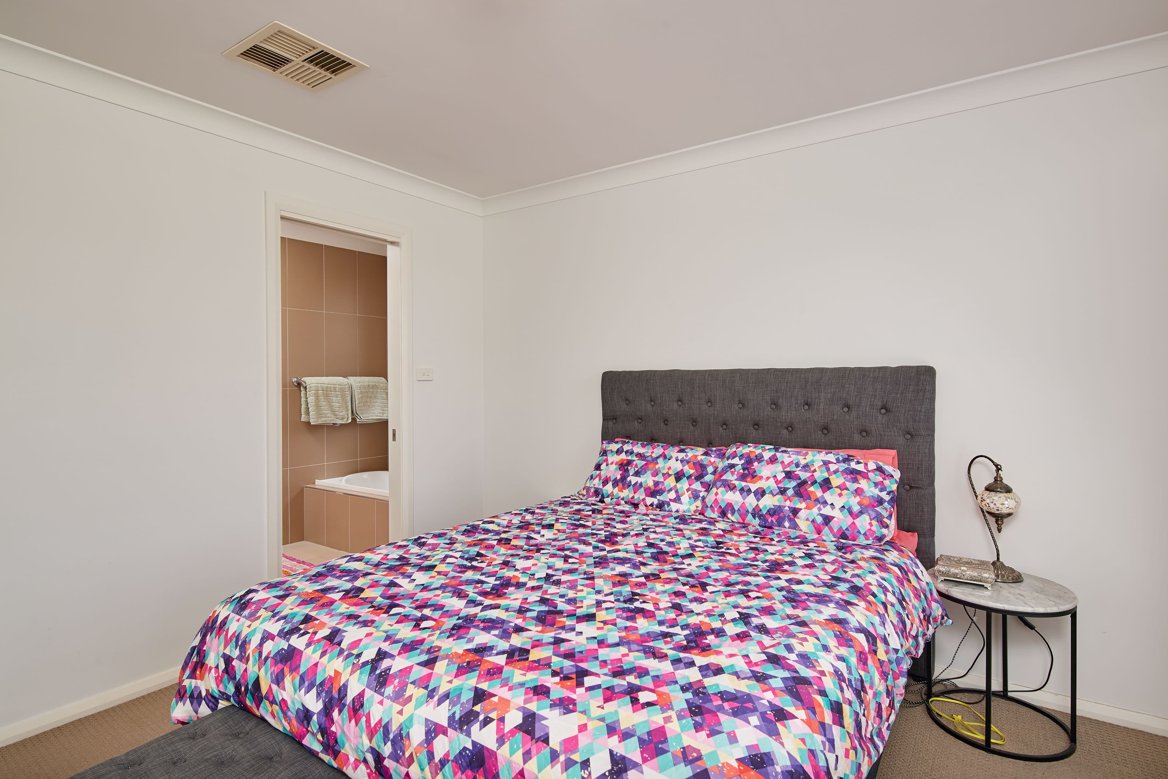 88 Mima Street, Glenfield Park NSW 2650, Glenfield Park - Thumbnail 5