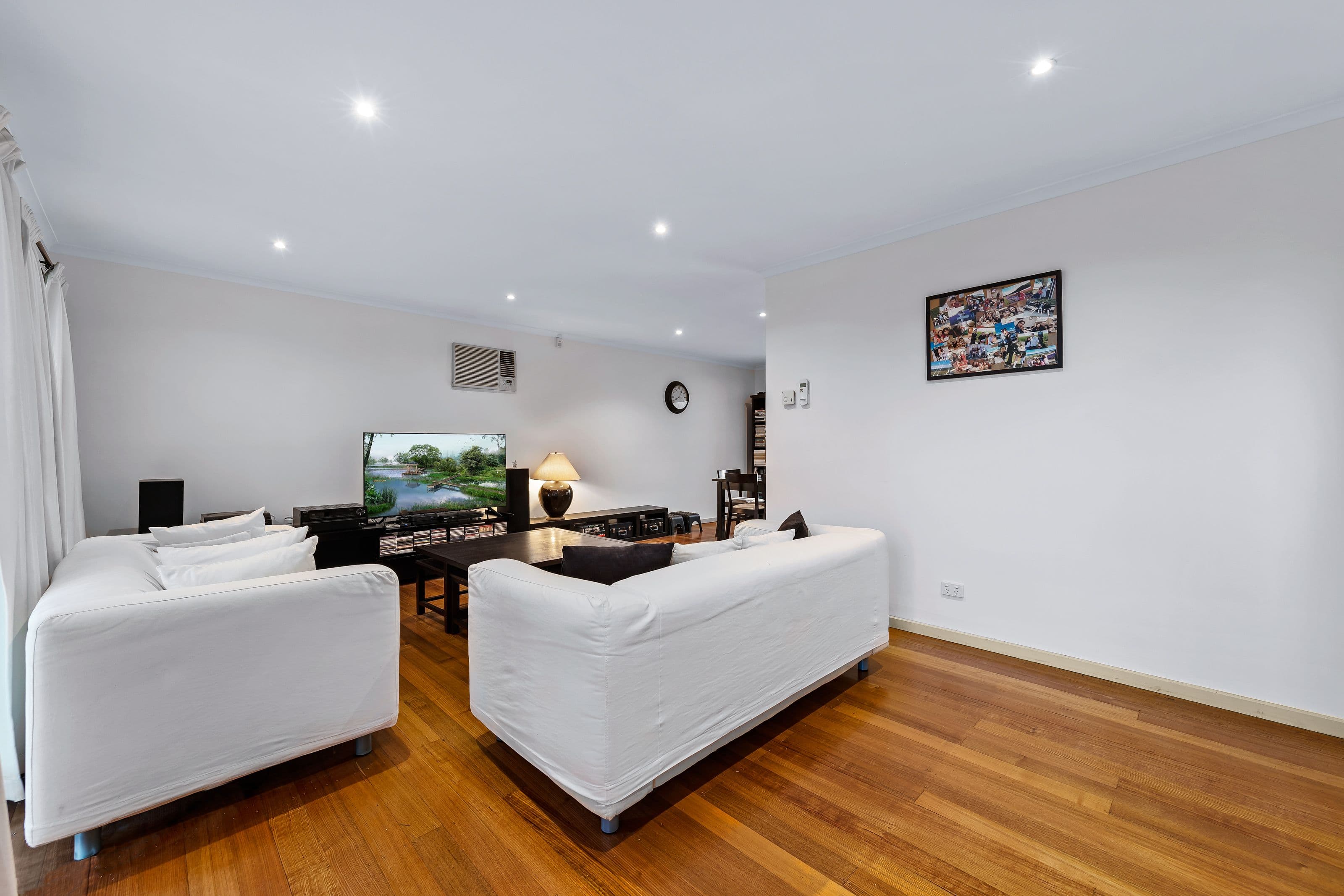 42 Remington Drive, Glen Waverley VIC 3150, Glen Waverley - Thumbnail 2