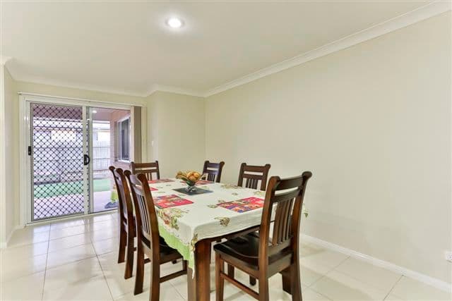 4 Greenway Close, MIDDLE RIDGE QLD 4350, Middle Ridge - Thumbnail 5