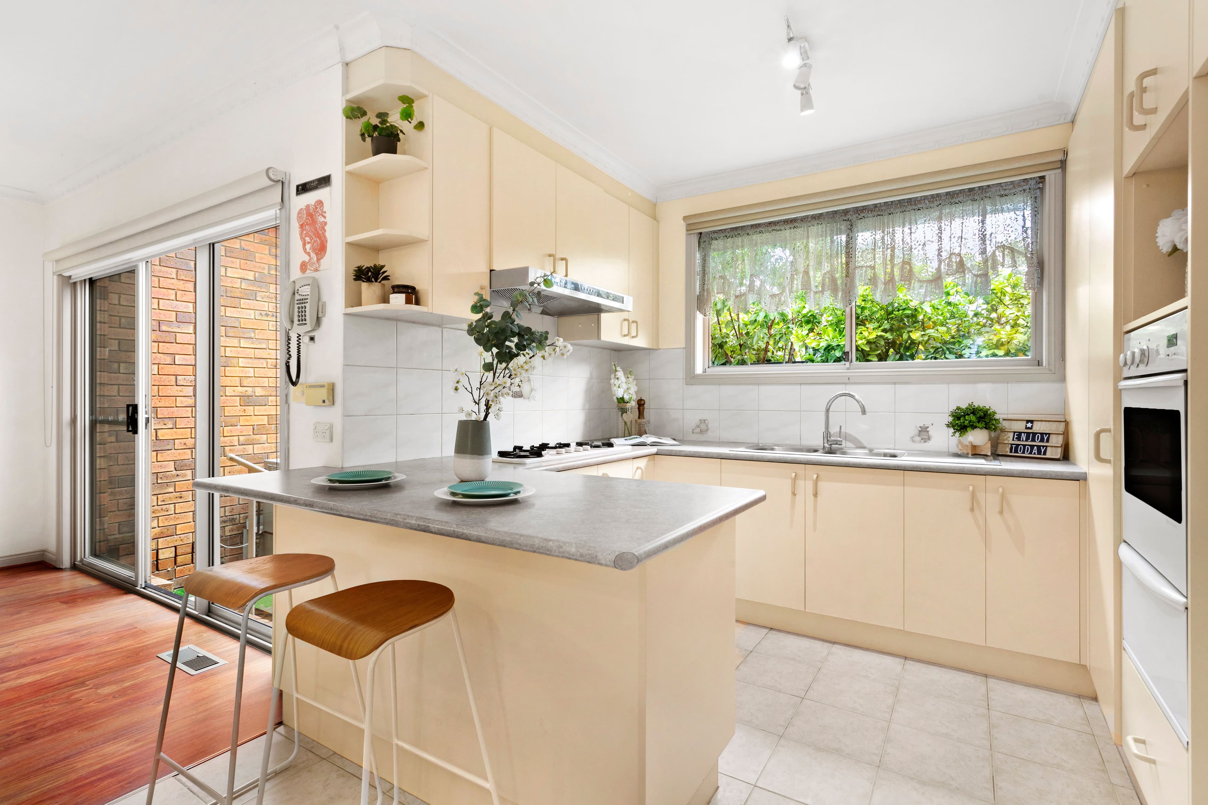 70 Axford Crescent, Oakleigh South VIC 3167, Oakleigh South - Thumbnail 4