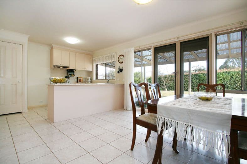 13 Pinoak Drive, YARRA GLEN VIC 3775, Yarra Glen - Thumbnail 5