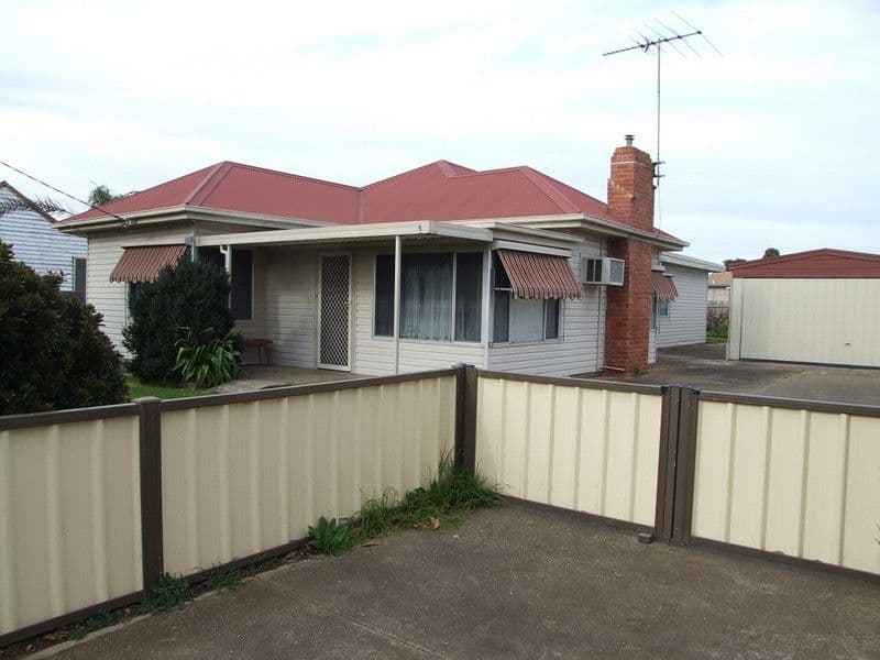 2 Toolern Street, MELTON SOUTH VIC 3338, Melton South - Thumbnail 2