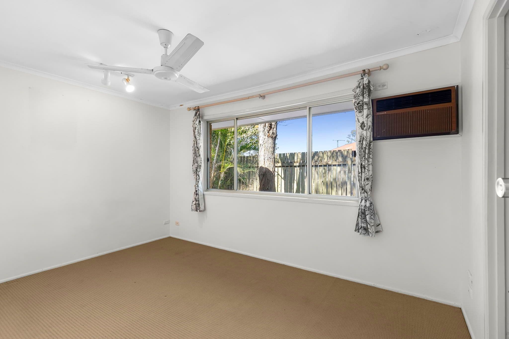 10 Ootana Street, Chapel Hill QLD 4069, Chapel Hill - Thumbnail 5