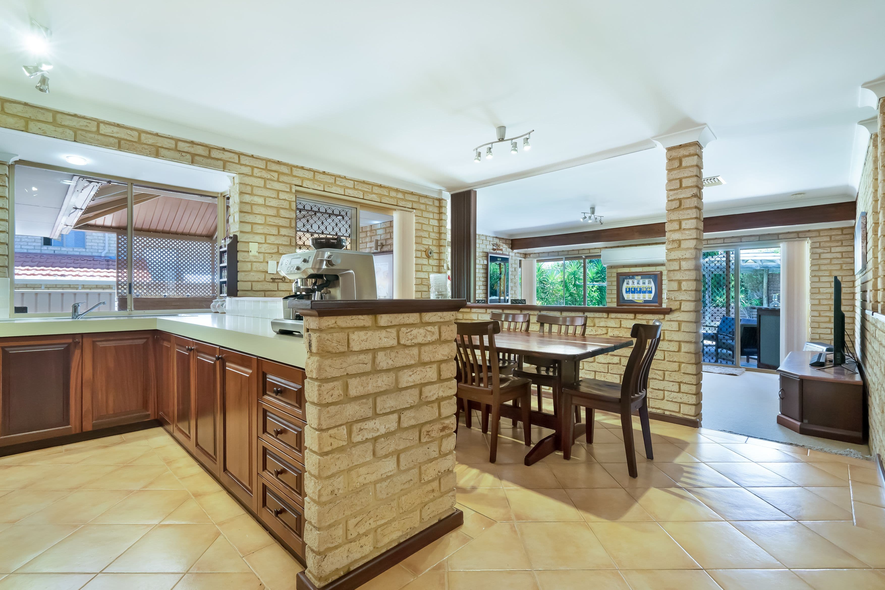 4 Radbourn Street, Marmion WA 6020, Marmion - Thumbnail 2
