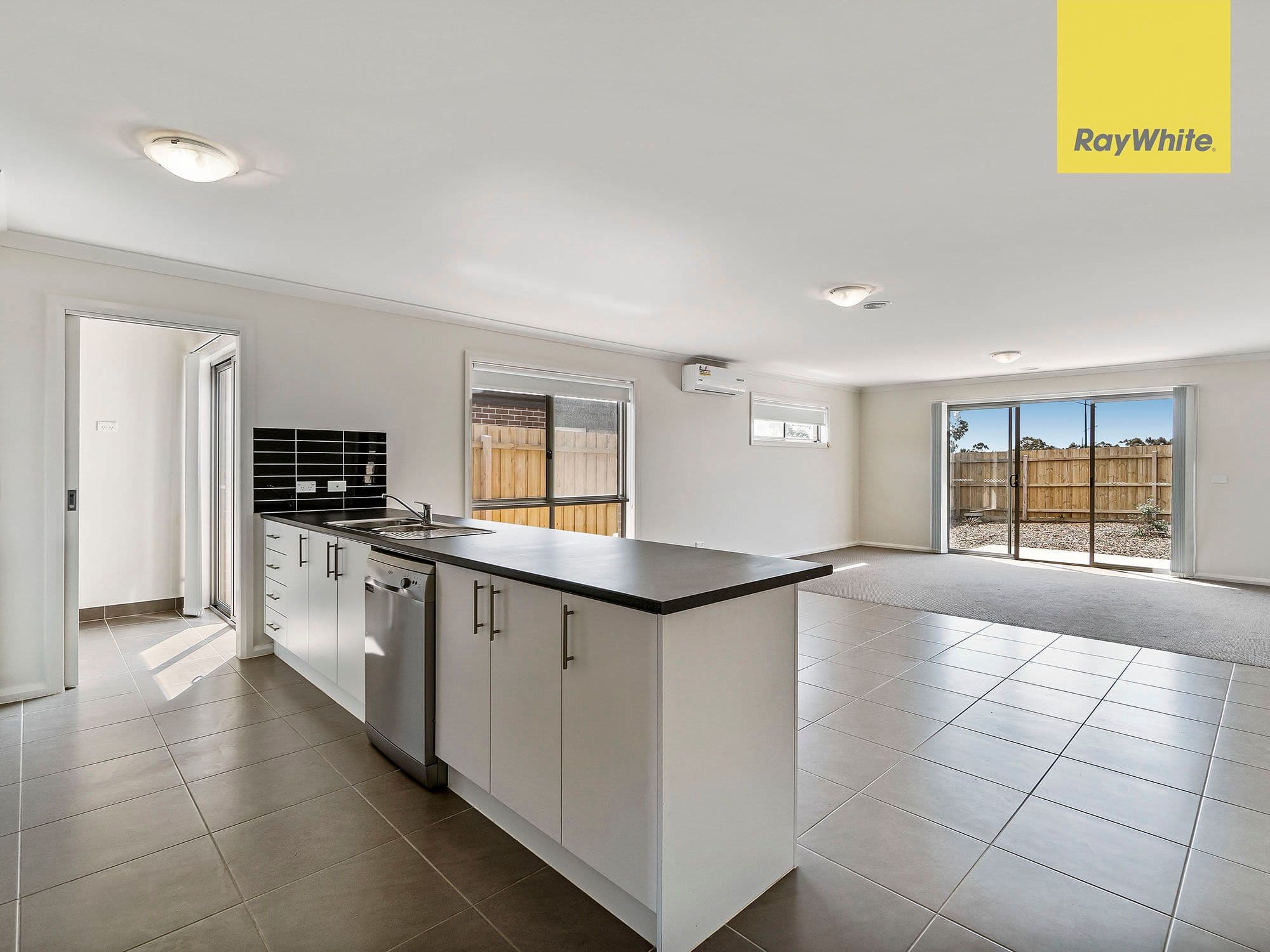 6 Lores Drive, Brookfield VIC 3338, Brookfield - Thumbnail 3