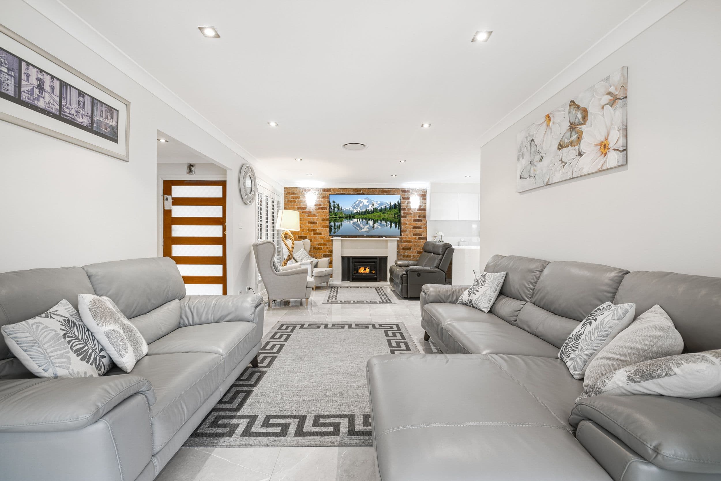 23 Bottlebrush Avenue, Casula NSW 2170, Casula - Thumbnail 2
