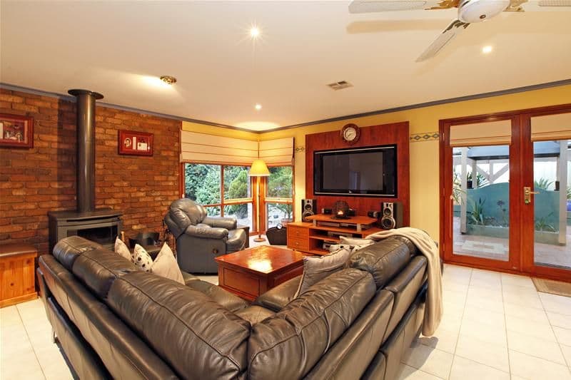 36 Pulford Crescent, MILL PARK VIC 3082, Mill Park - Thumbnail 4