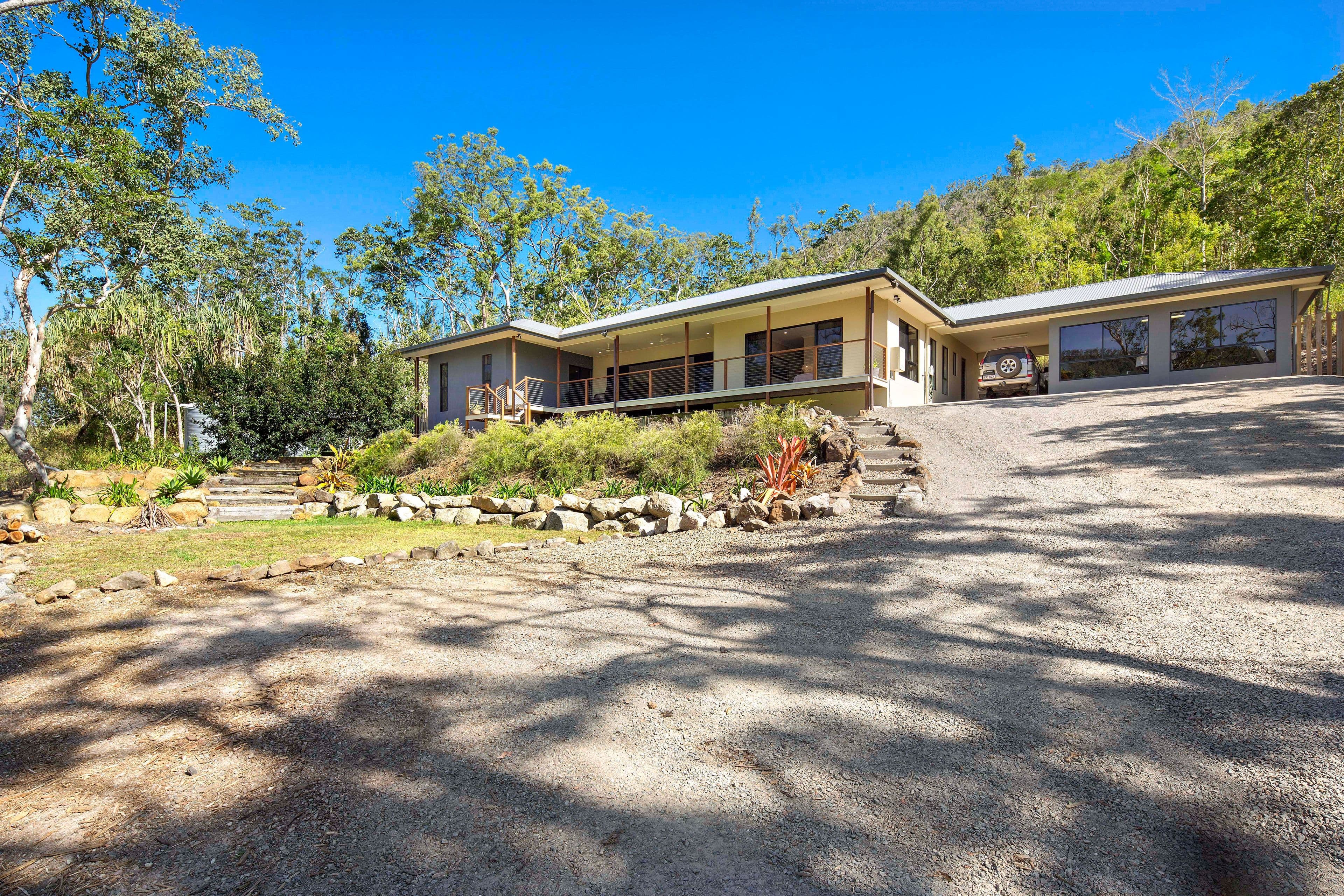 11 Remington Close, Mount Marlow QLD 4800, Mount Marlow - Thumbnail 4