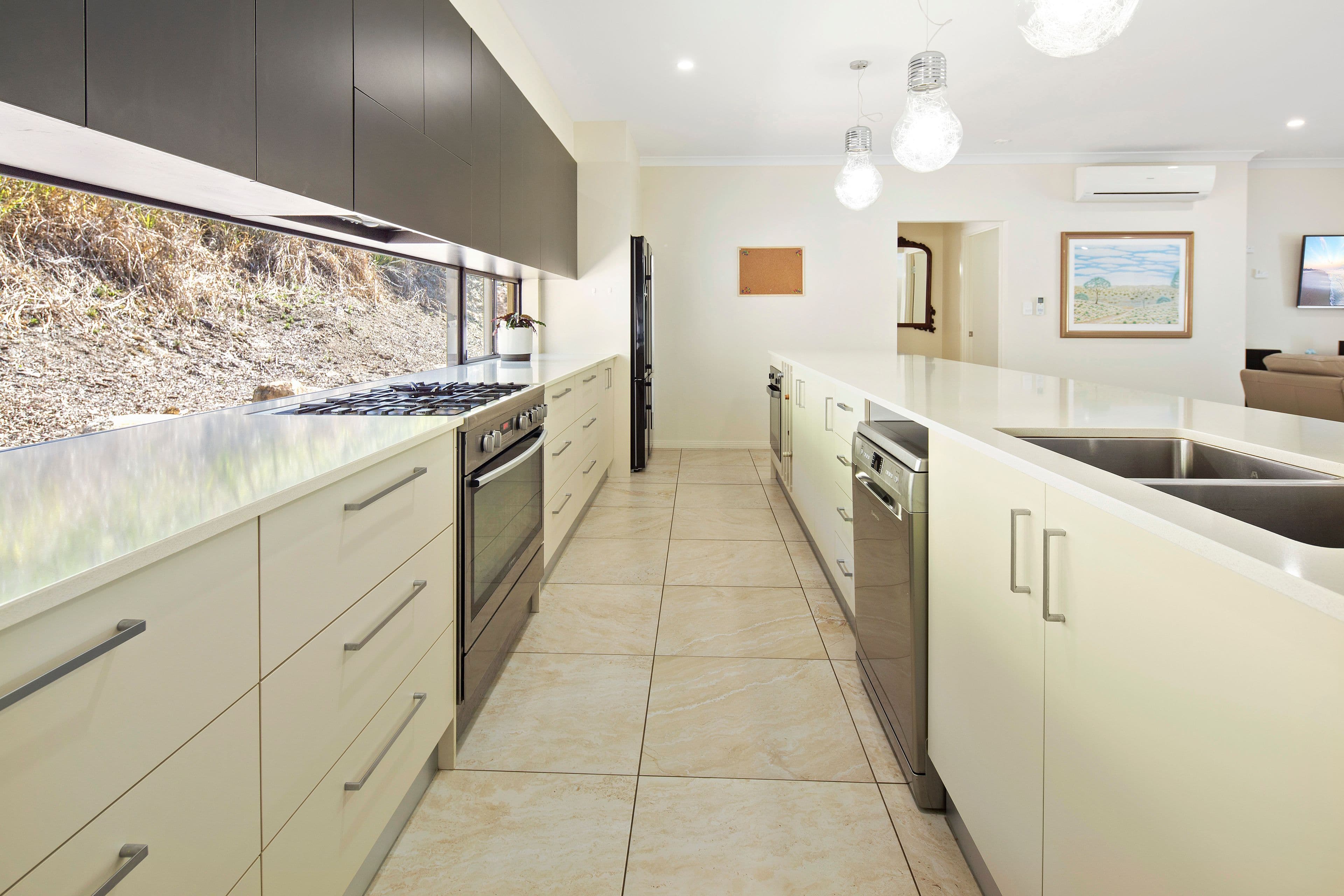 11 Remington Close, Mount Marlow QLD 4800, Mount Marlow - Thumbnail 5