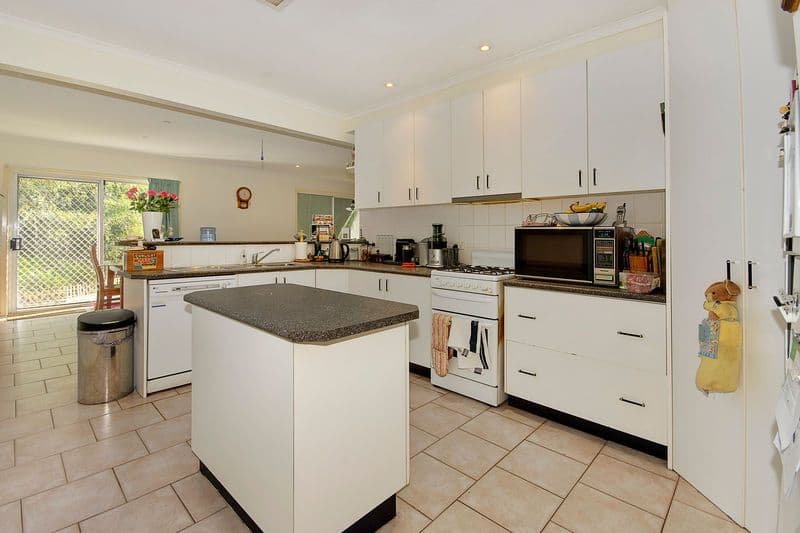 4 Ashbrook Court, OAKLEIGH SOUTH VIC 3167, Oakleigh South - Thumbnail 5