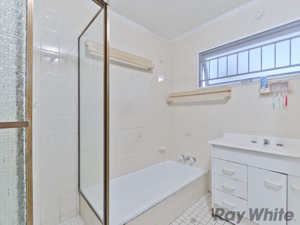 24 Grove Avenue, Arana Hills QLD 4054, Arana Hills - Thumbnail 6