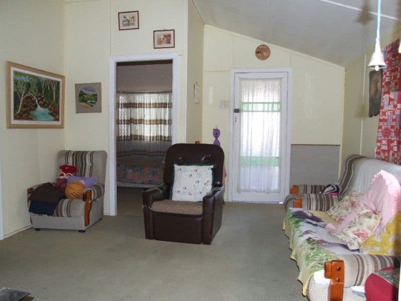 10 Lauga Street, PARK AVENUE QLD 4701, Park Avenue - Thumbnail 5