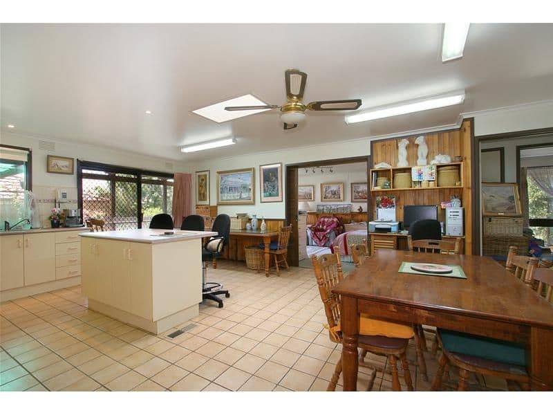 13 Fuchsia Court, NARRE WARREN VIC 3805, Narre Warren - Thumbnail 2