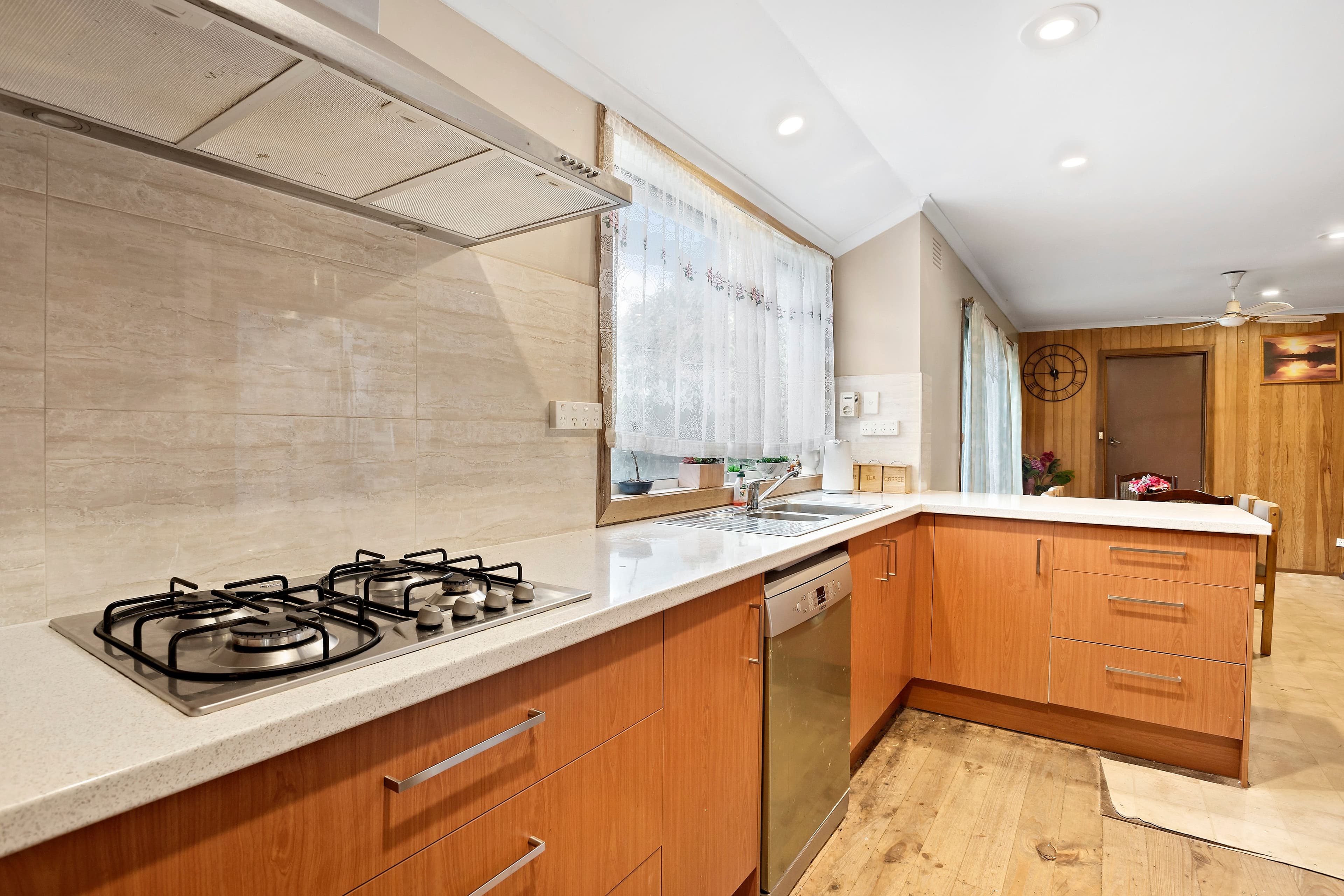 32 Narambi Crescent, Frankston VIC 3199, Frankston - Thumbnail 3