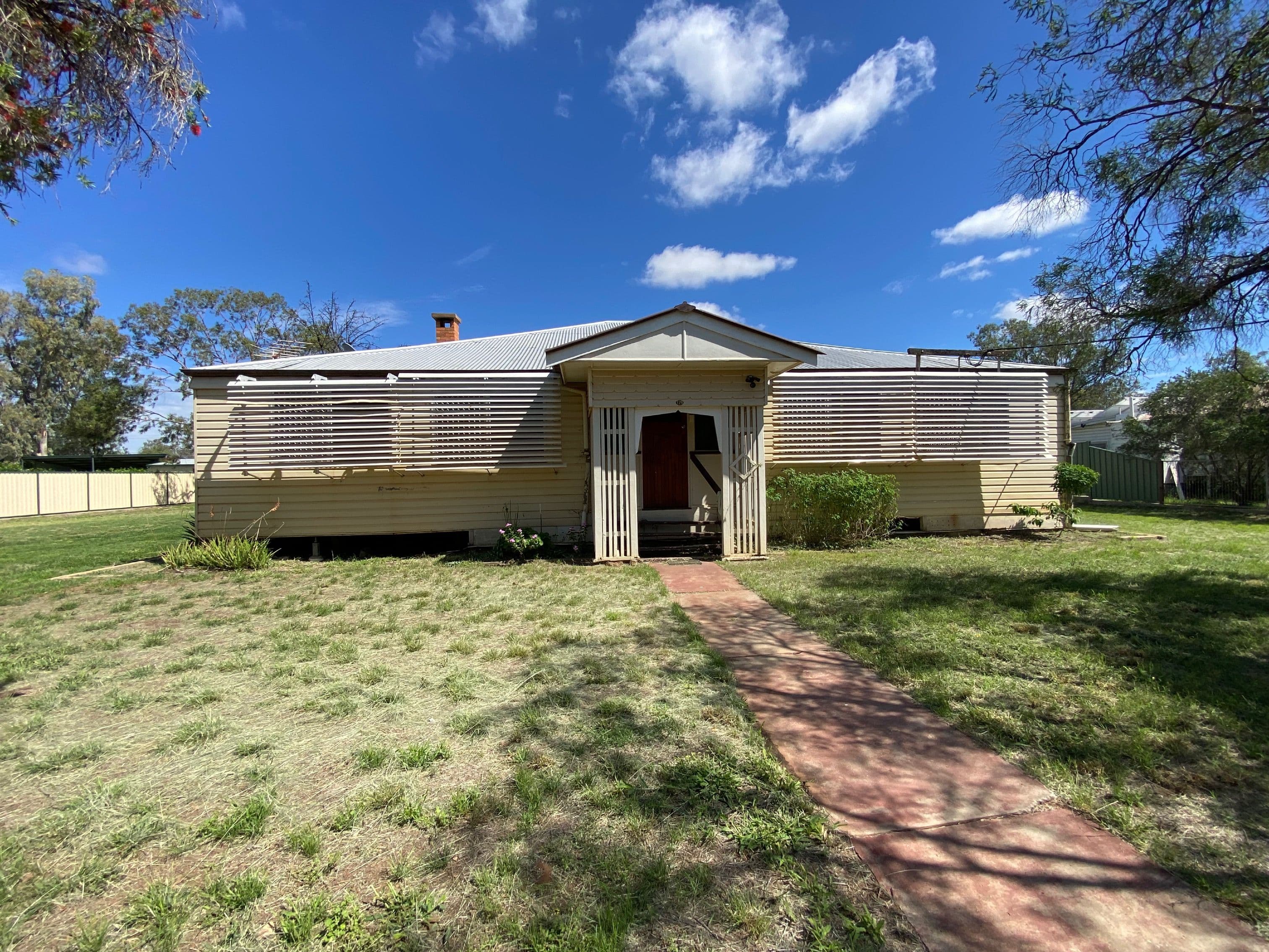 129 Galatea Street, Charleville QLD 4470, Charleville - Image 1
