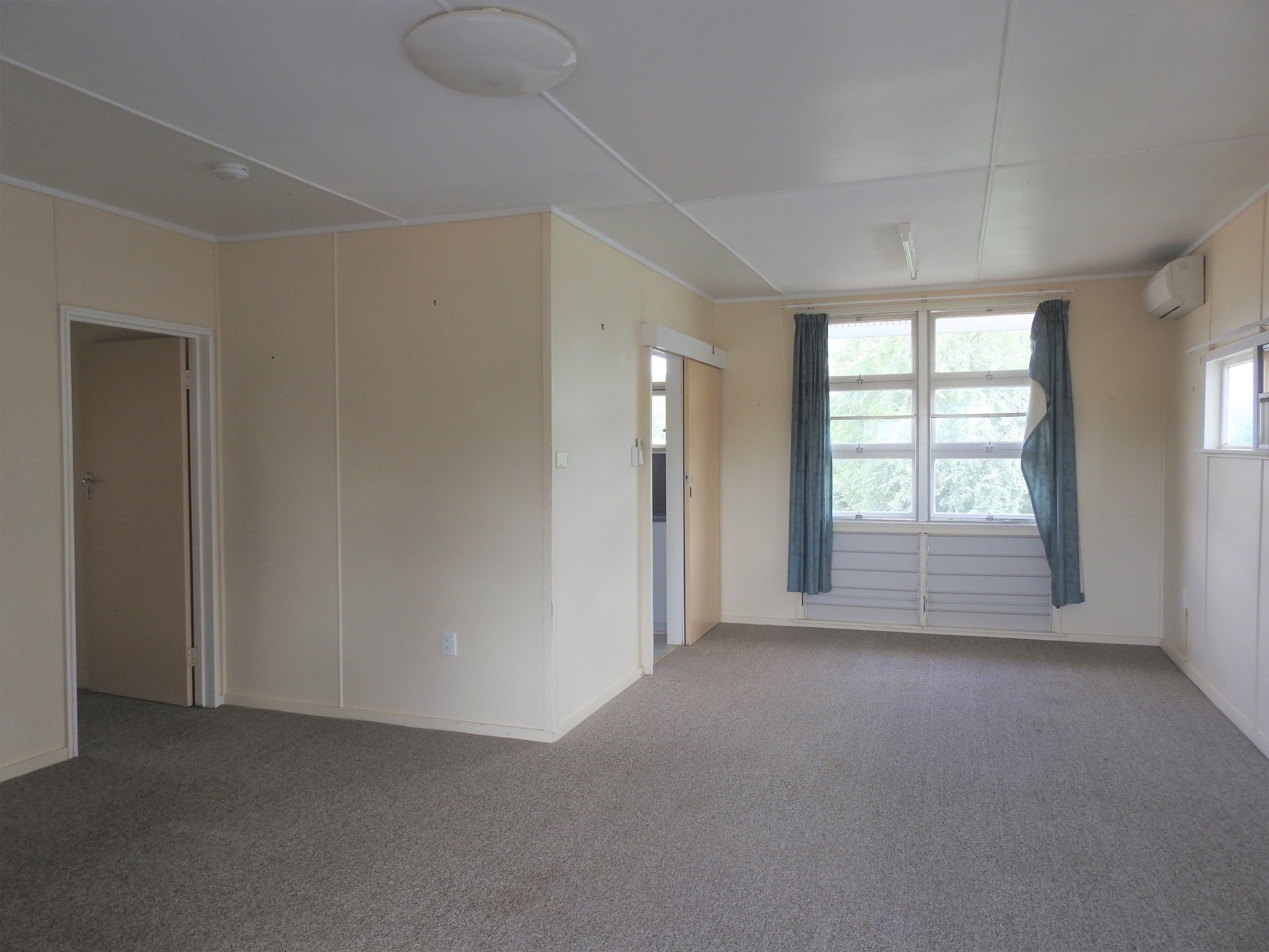 57 Gidyea Street, Barcaldine QLD 4725, Barcaldine - Thumbnail 3