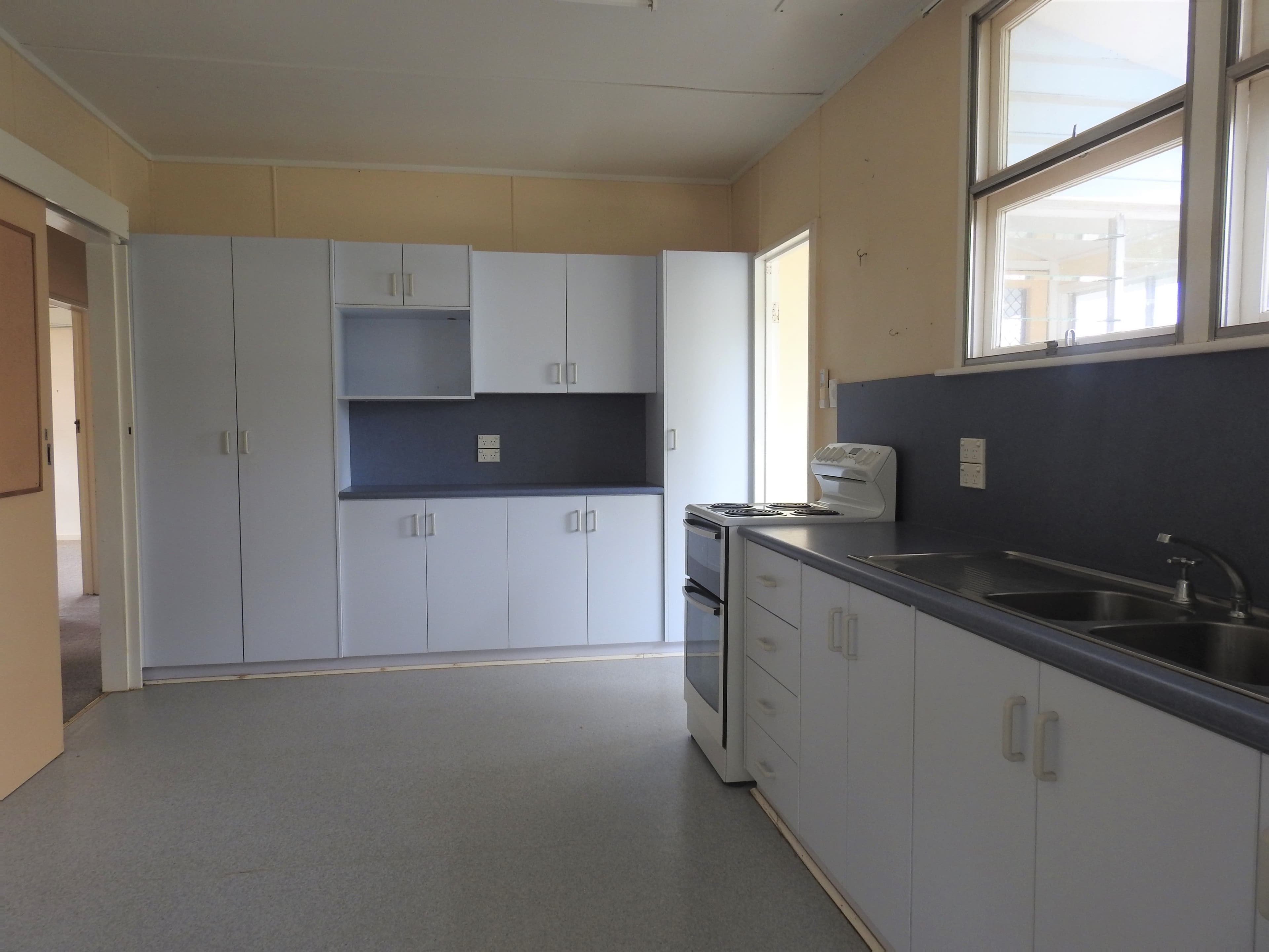 57 Gidyea Street, Barcaldine QLD 4725, Barcaldine - Thumbnail 4