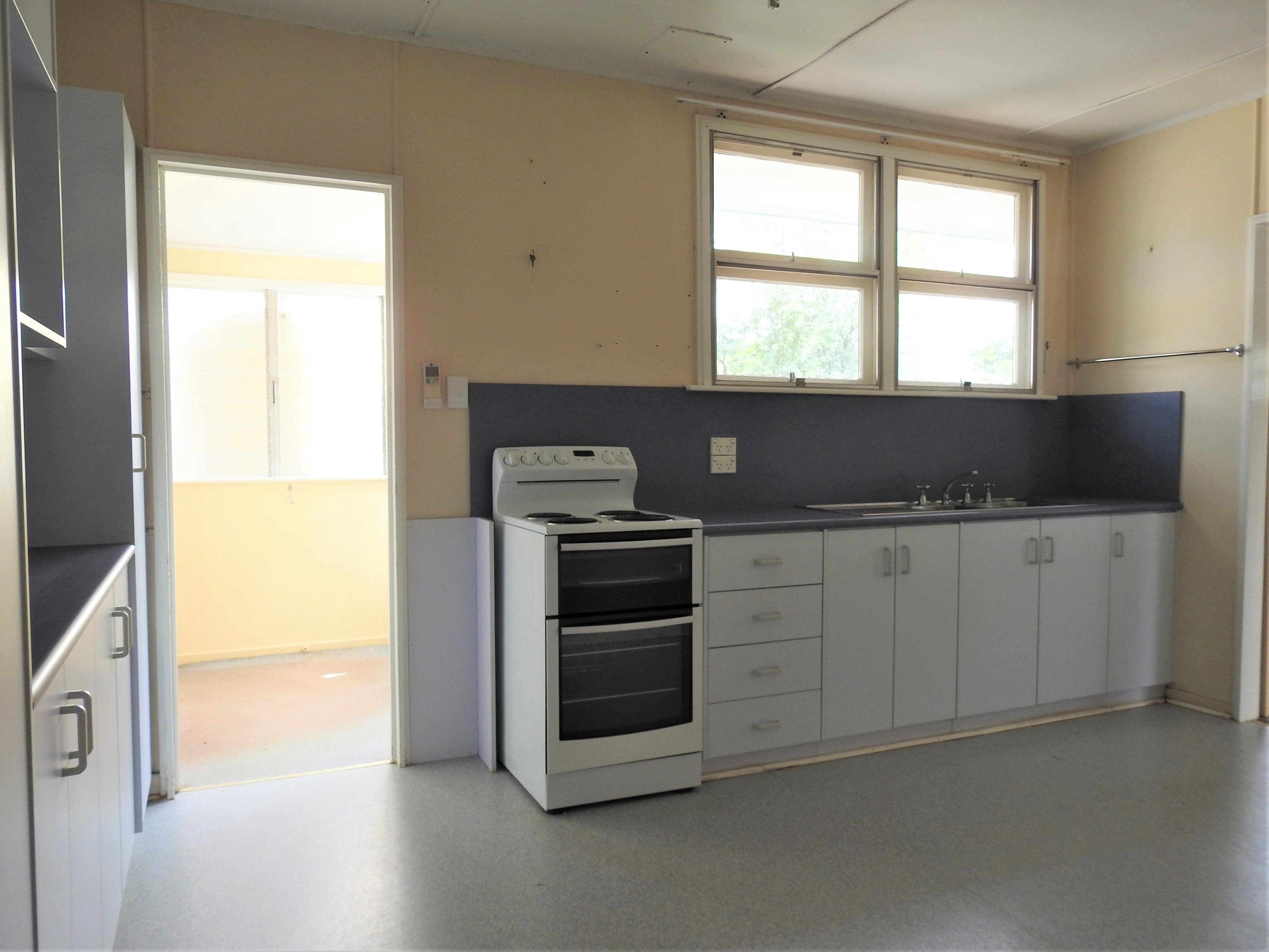 57 Gidyea Street, Barcaldine QLD 4725, Barcaldine - Thumbnail 5