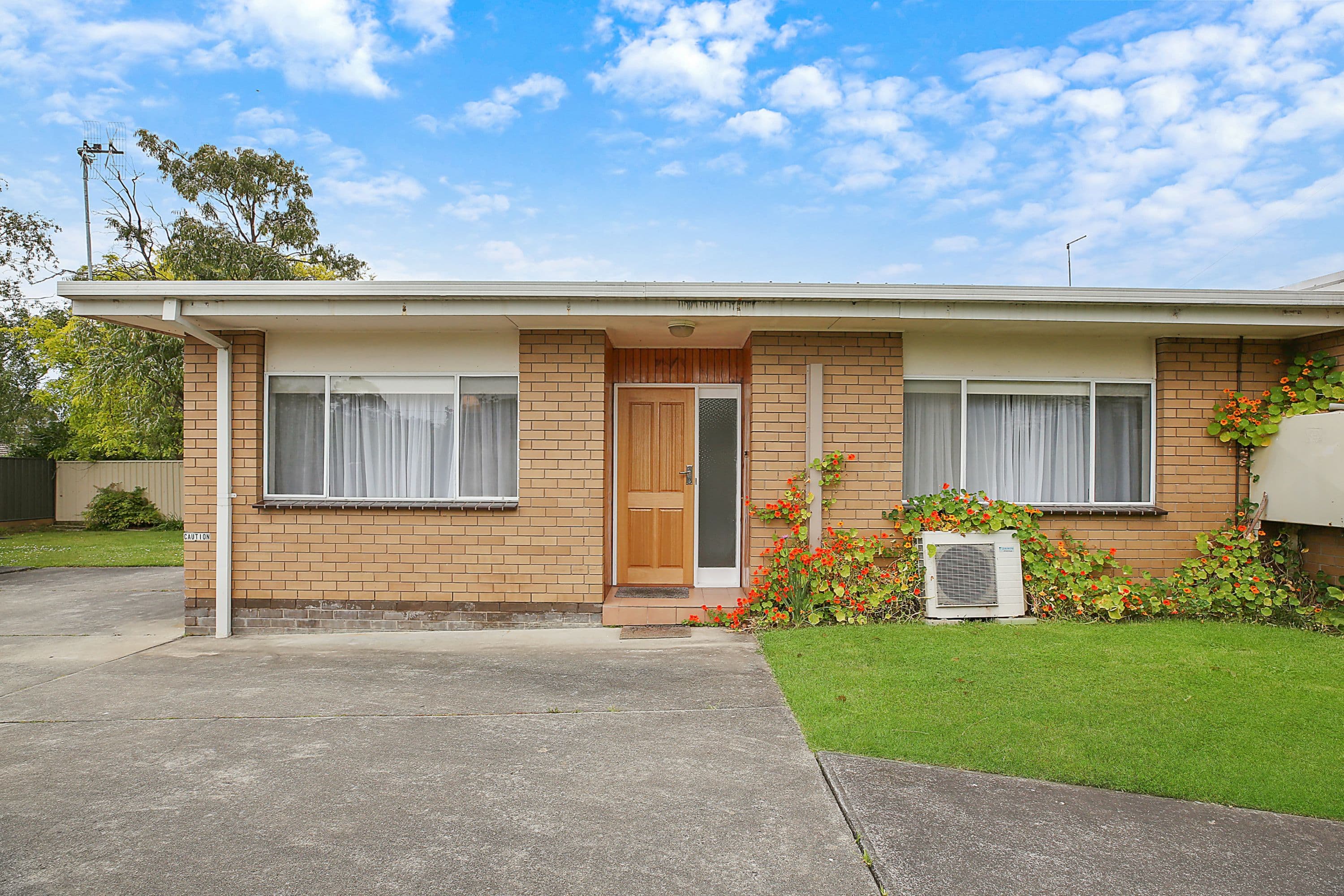 16 Queen Street, Colac VIC 3250, Colac - Image 1