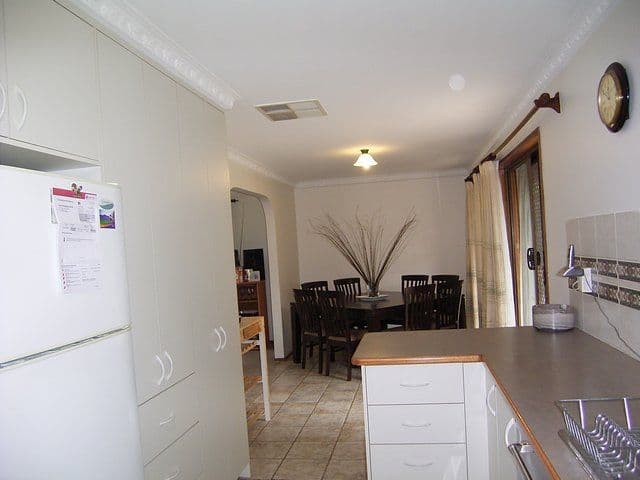 9 St Andrews Circuit, THURGOONA NSW 2640, Thurgoona - Thumbnail 6