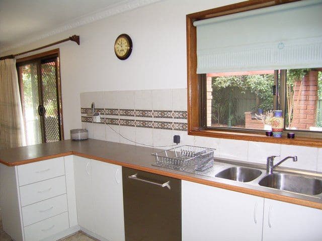 9 St Andrews Circuit, THURGOONA NSW 2640, Thurgoona - Thumbnail 7