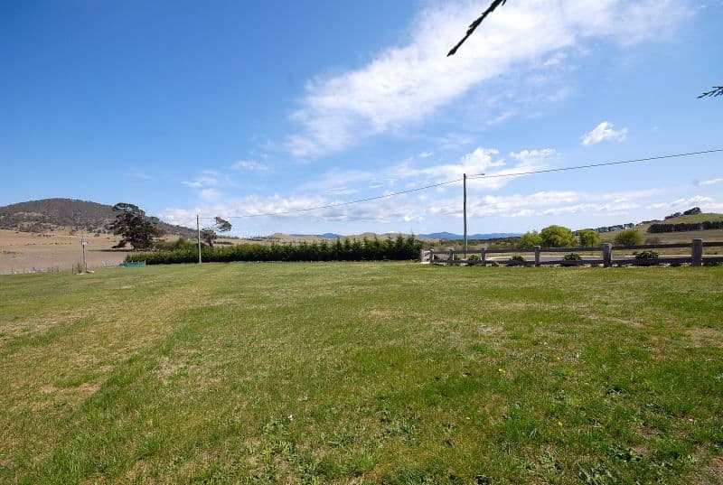 7 Llewllyn Drive, BRAIDWOOD NSW 2622, Braidwood - Thumbnail 6