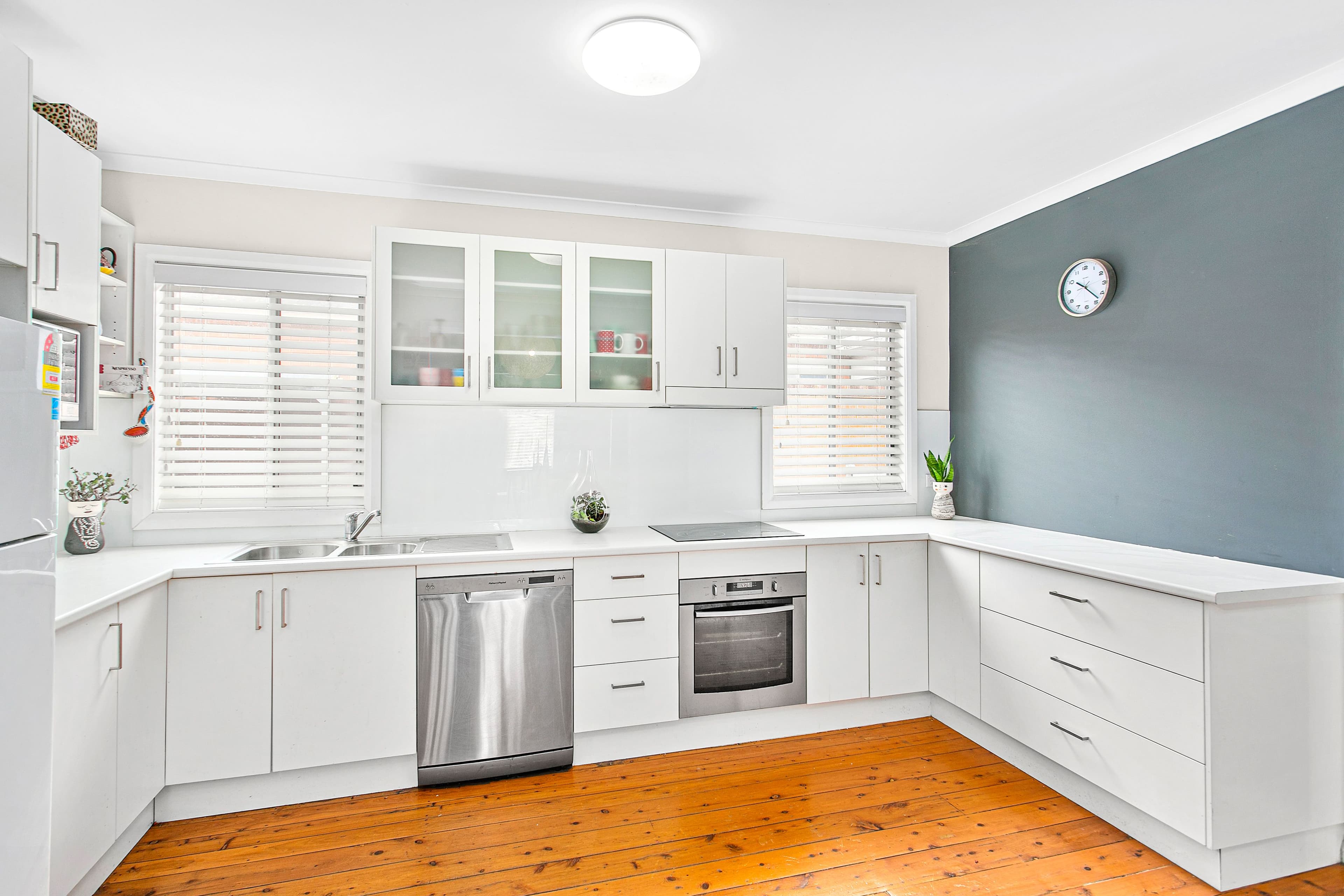 144 Parkes Street, Helensburgh - Thumbnail 2