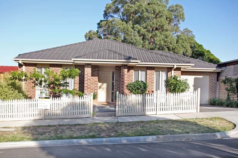 16 Linda Avenue, BOX HILL NORTH VIC 3129, Box Hill North - Image 1