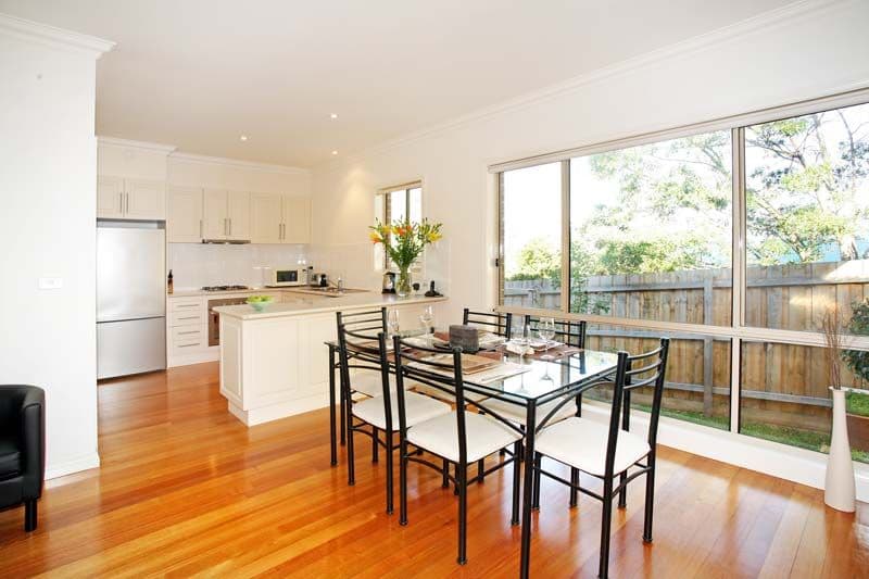 16 Linda Avenue, BOX HILL NORTH VIC 3129, Box Hill North - Thumbnail 2