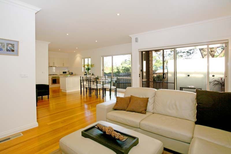 16 Linda Avenue, BOX HILL NORTH VIC 3129, Box Hill North - Thumbnail 3