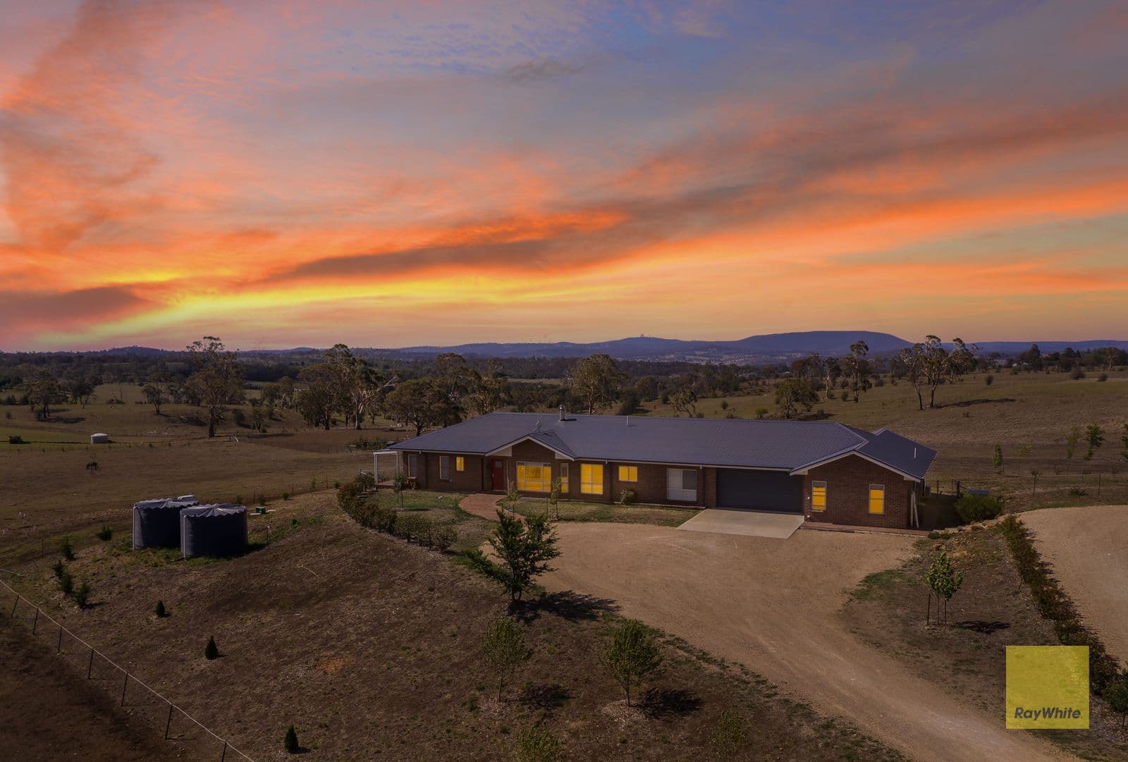 4 Parsons Close, Armidale NSW 2350, Armidale - Image 1