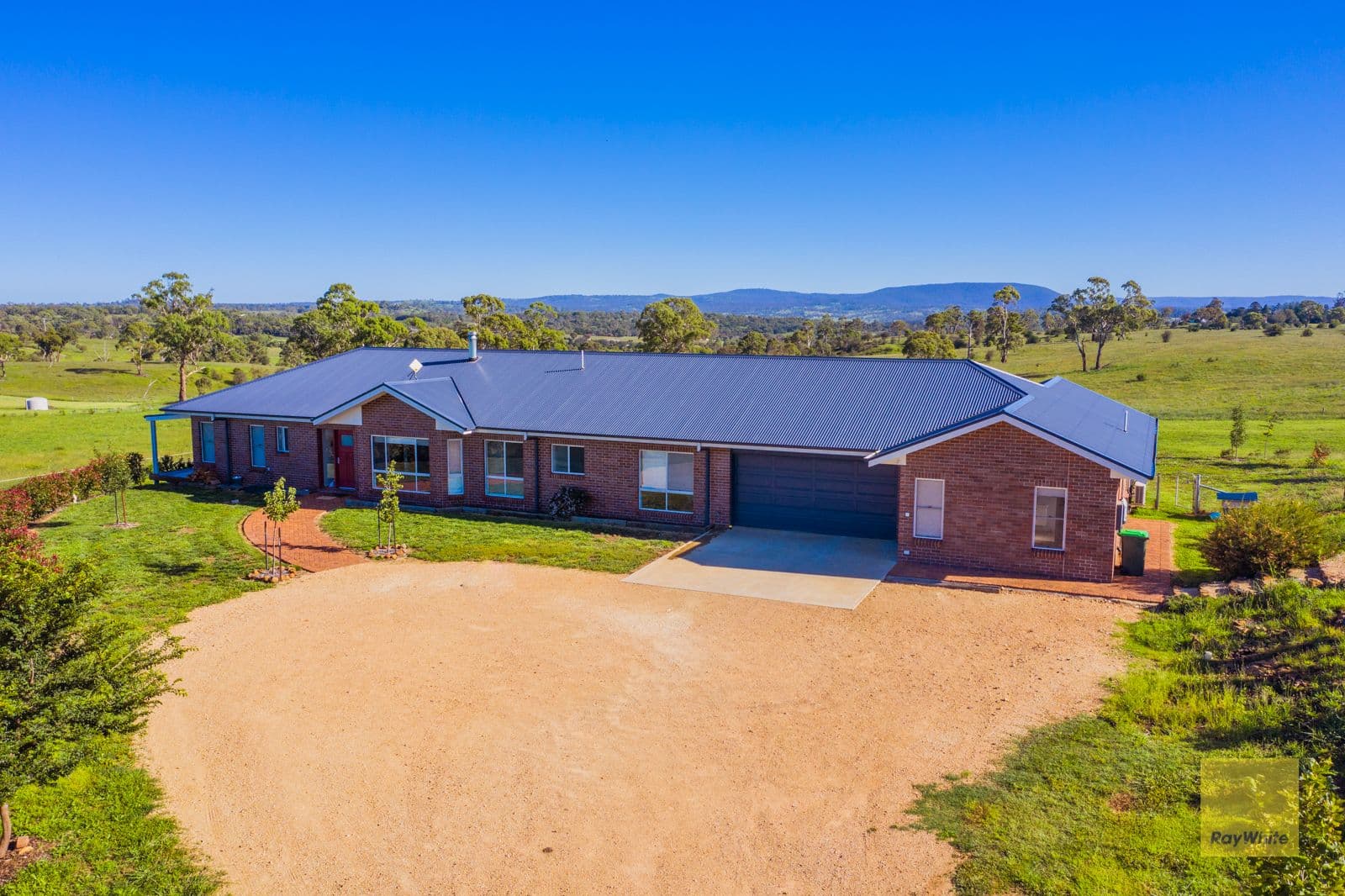 4 Parsons Close, Armidale NSW 2350, Armidale - Thumbnail 2