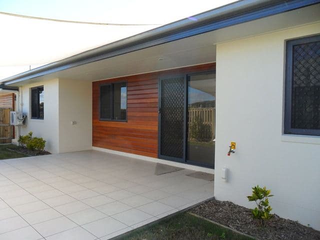 10 Coolum Court, EIMEO QLD 4740, Eimeo - Thumbnail 4