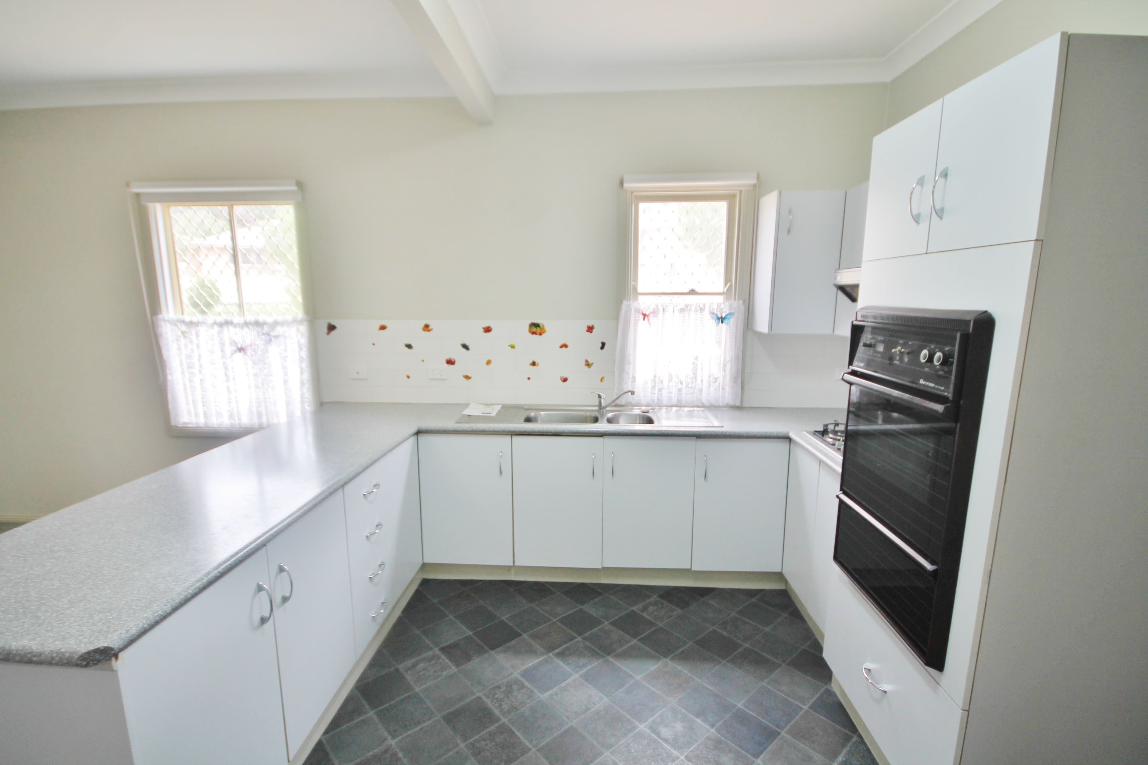 2 Stoneridge Street, Young - Thumbnail 4