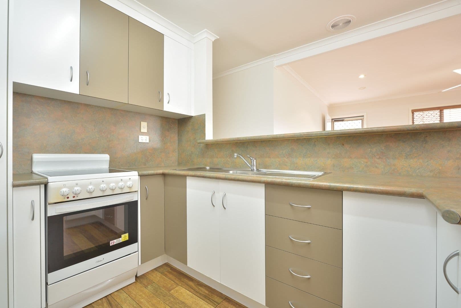 17 Bauhinia Street, Kin Kora QLD 4680, Kin Kora - Thumbnail 4