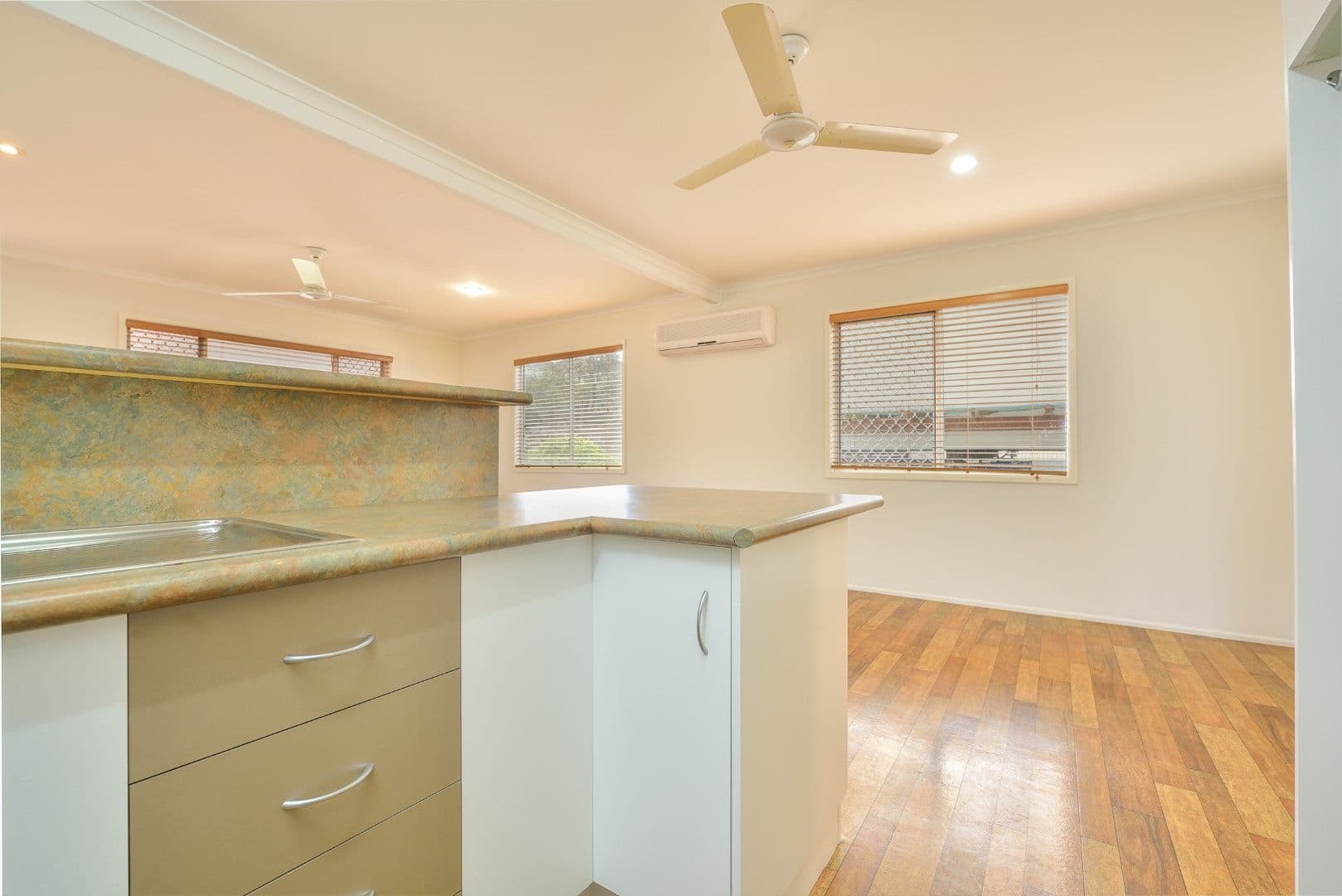 17 Bauhinia Street, Kin Kora QLD 4680, Kin Kora - Thumbnail 6