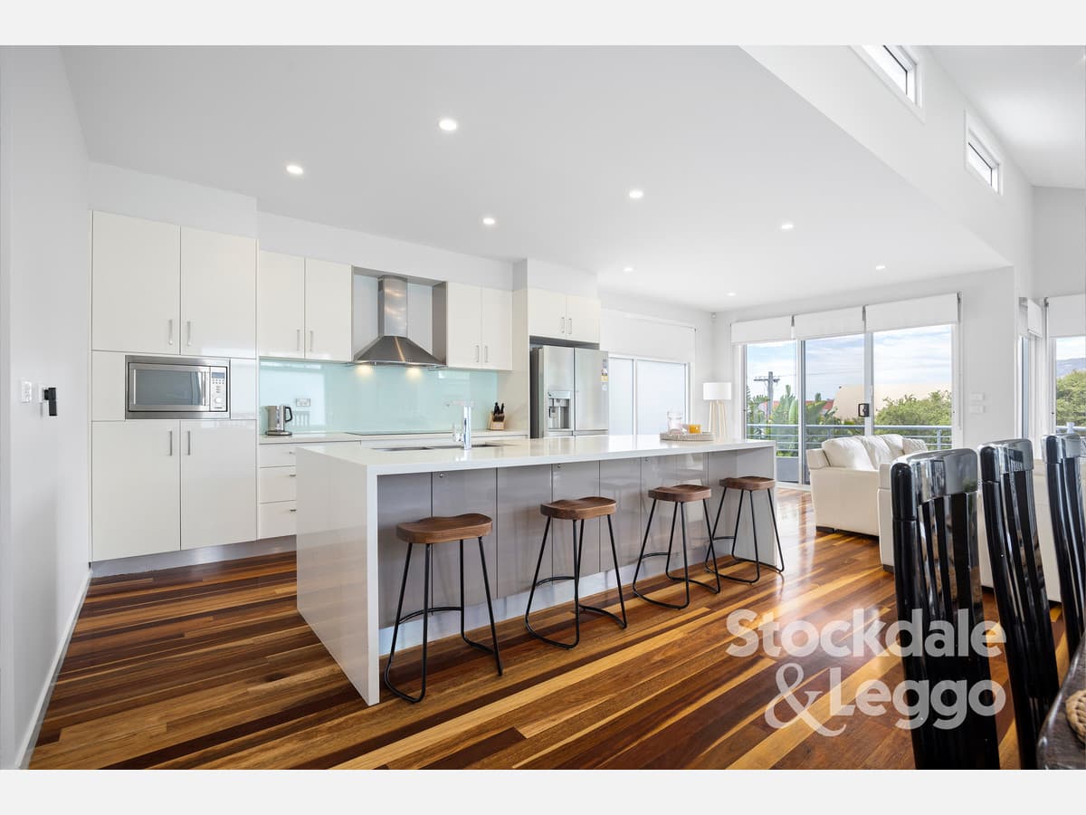 26 Ninth Avenue, Rosebud VIC 3939, Rosebud - Thumbnail 3