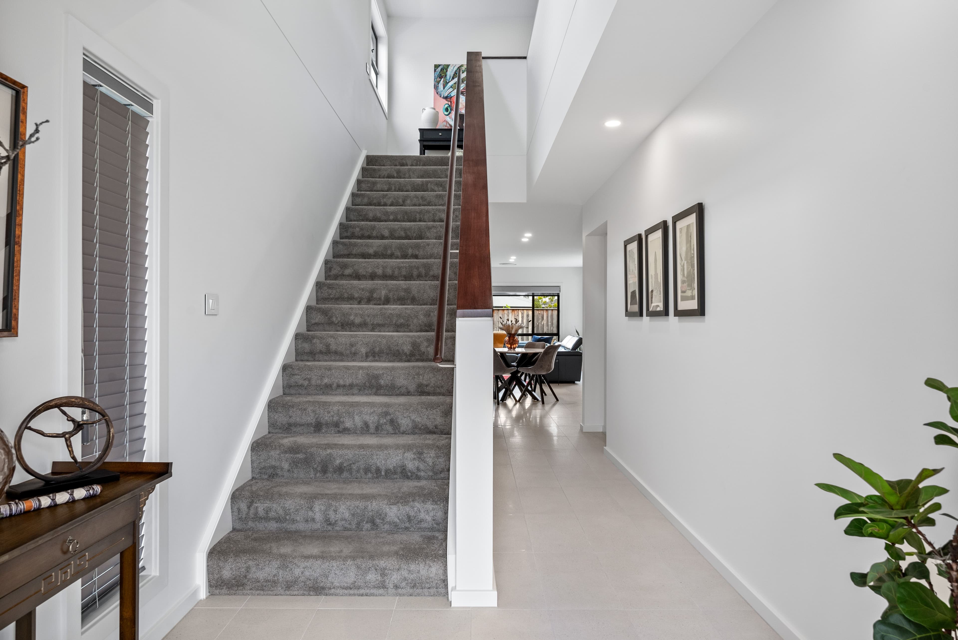6 Roseworthy Way, GLEDSWOOD HILLS NSW 2557, Gledswood Hills - Thumbnail 2
