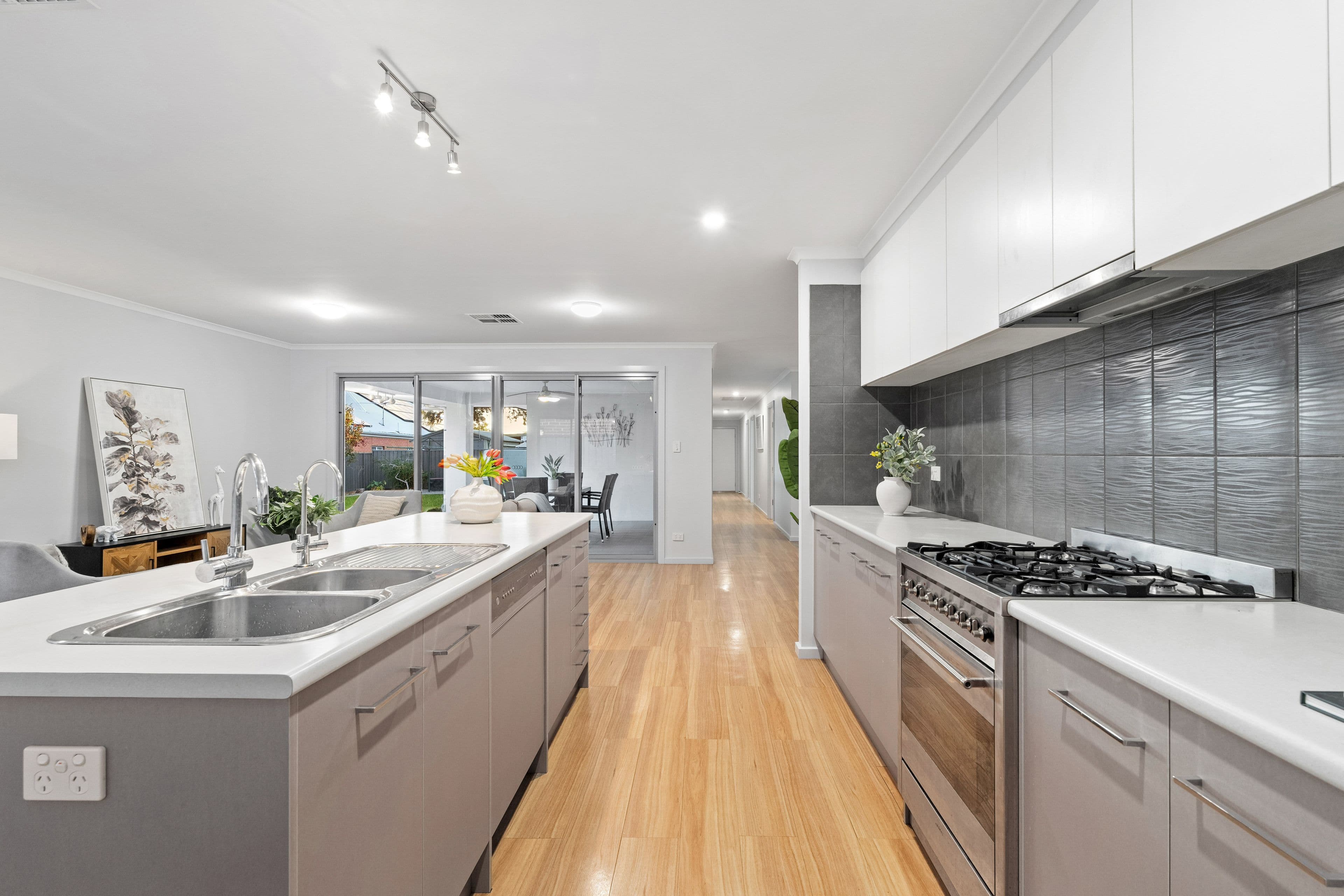 11 Viaduct Road, Eden Hills SA 5050, Eden Hills - Thumbnail 6