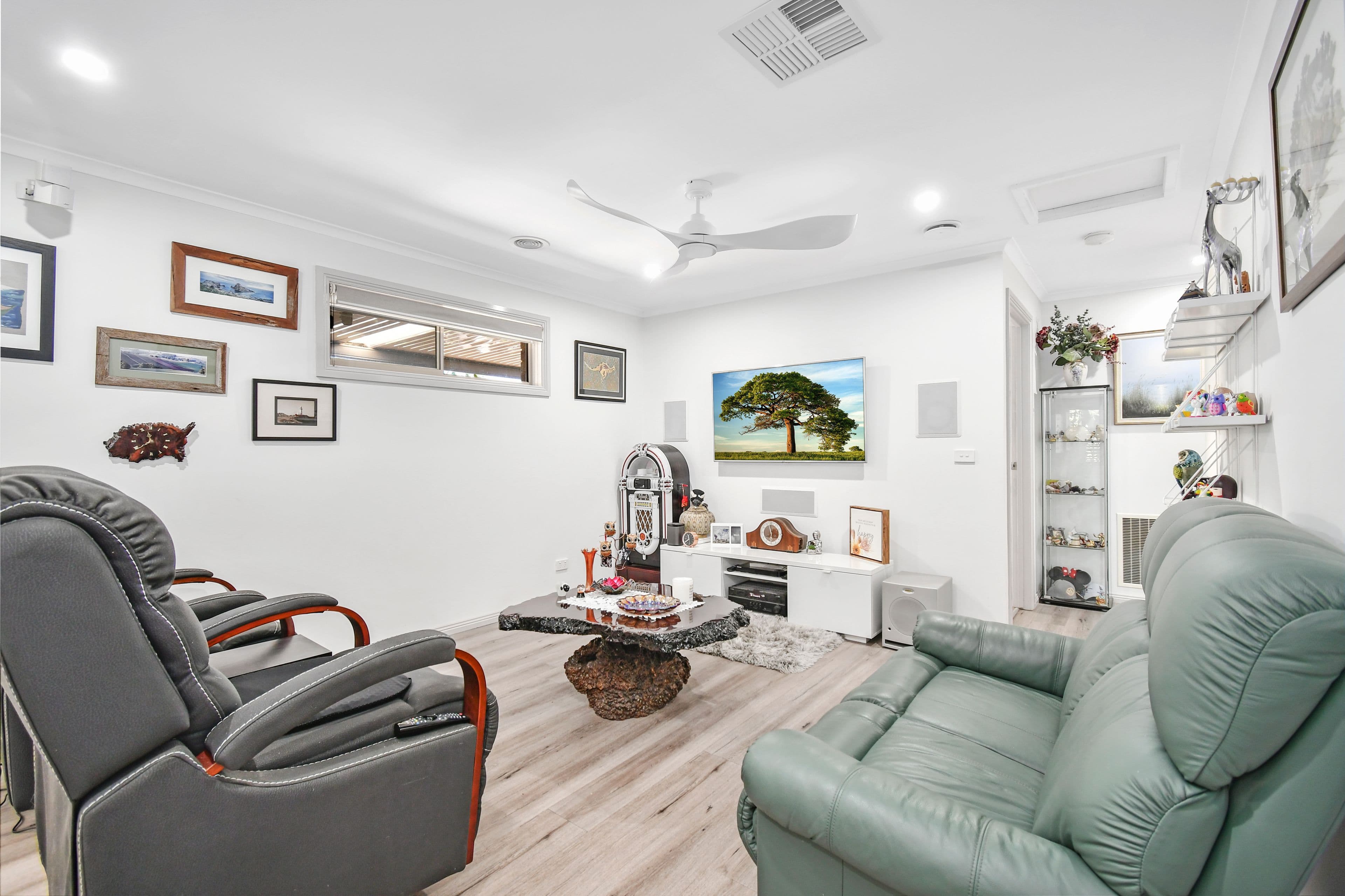 19 Grevillea Place, Pakenham VIC 3810, Pakenham - Thumbnail 4
