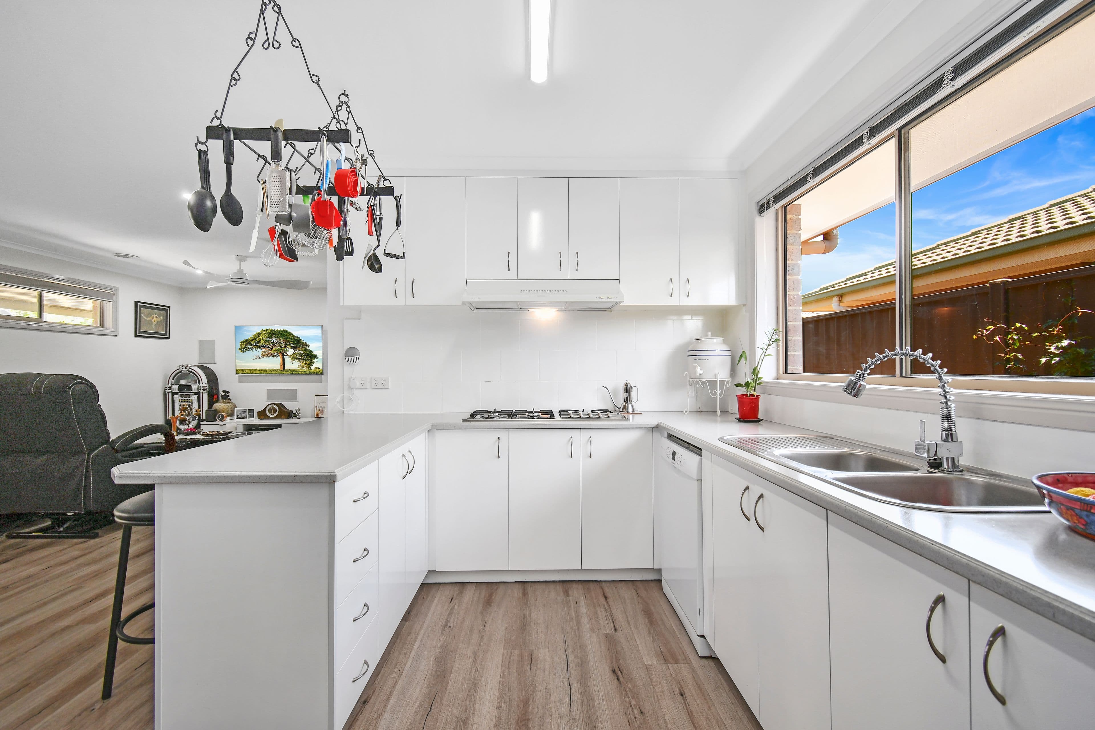 19 Grevillea Place, Pakenham VIC 3810, Pakenham - Thumbnail 5