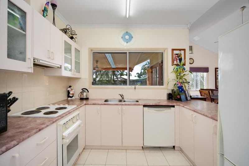 185 Robert Road, BENTLEY PARK QLD 4869, Bentley Park - Thumbnail 6
